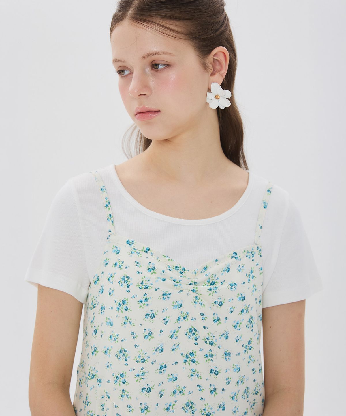 뉴루키(NEW LOOKY) U-Neck Ribbon t-Shirt_Ivory
