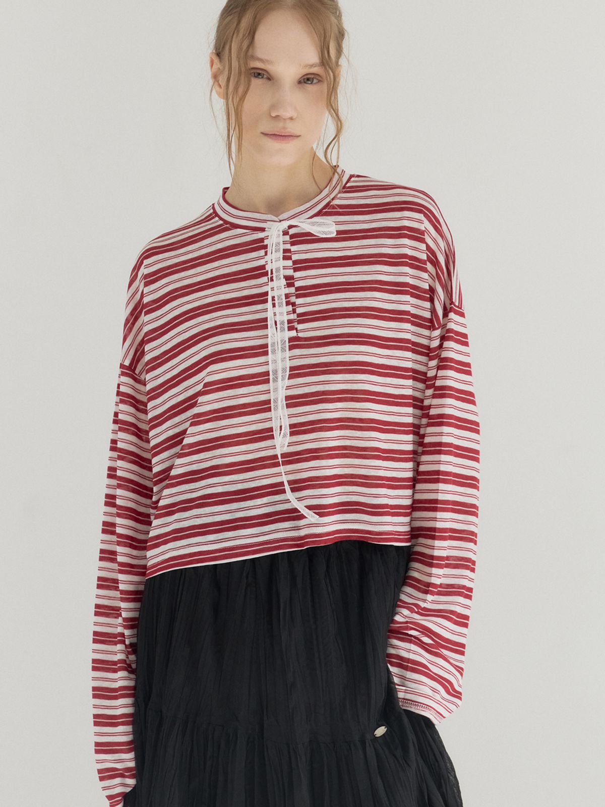 쏘리, 투 머치 러브(SORRY, TOO MUCH LOVE) Cropped Stripe Loose Fit Collar Top_Red