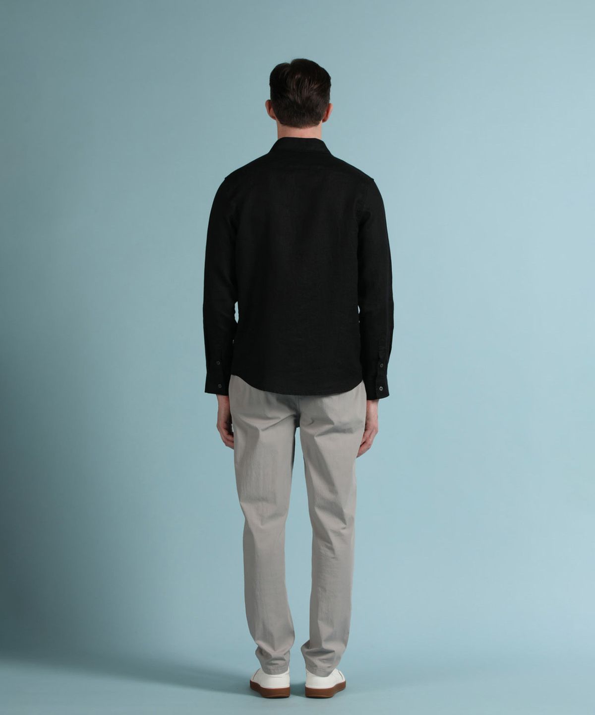빠니깔레(PANICALE) 블랙 페탈 로고 리넨 셔츠