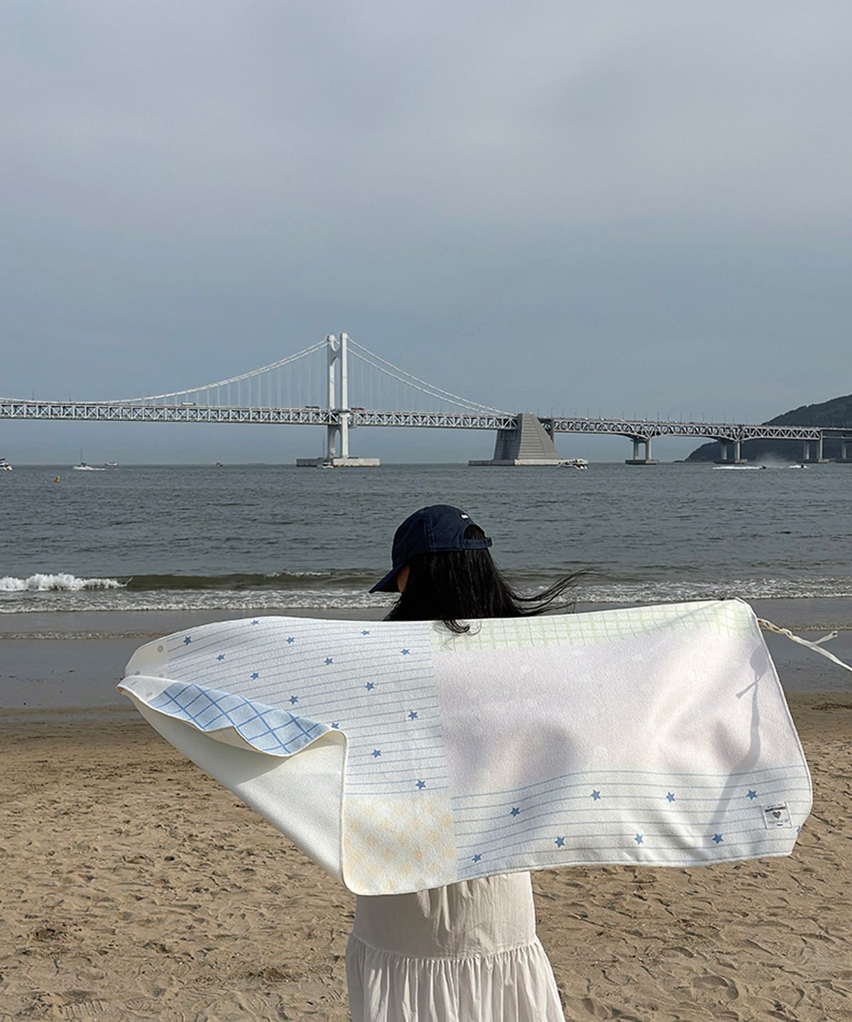 러움(RUGUM) 밀키패치워크 비치타올