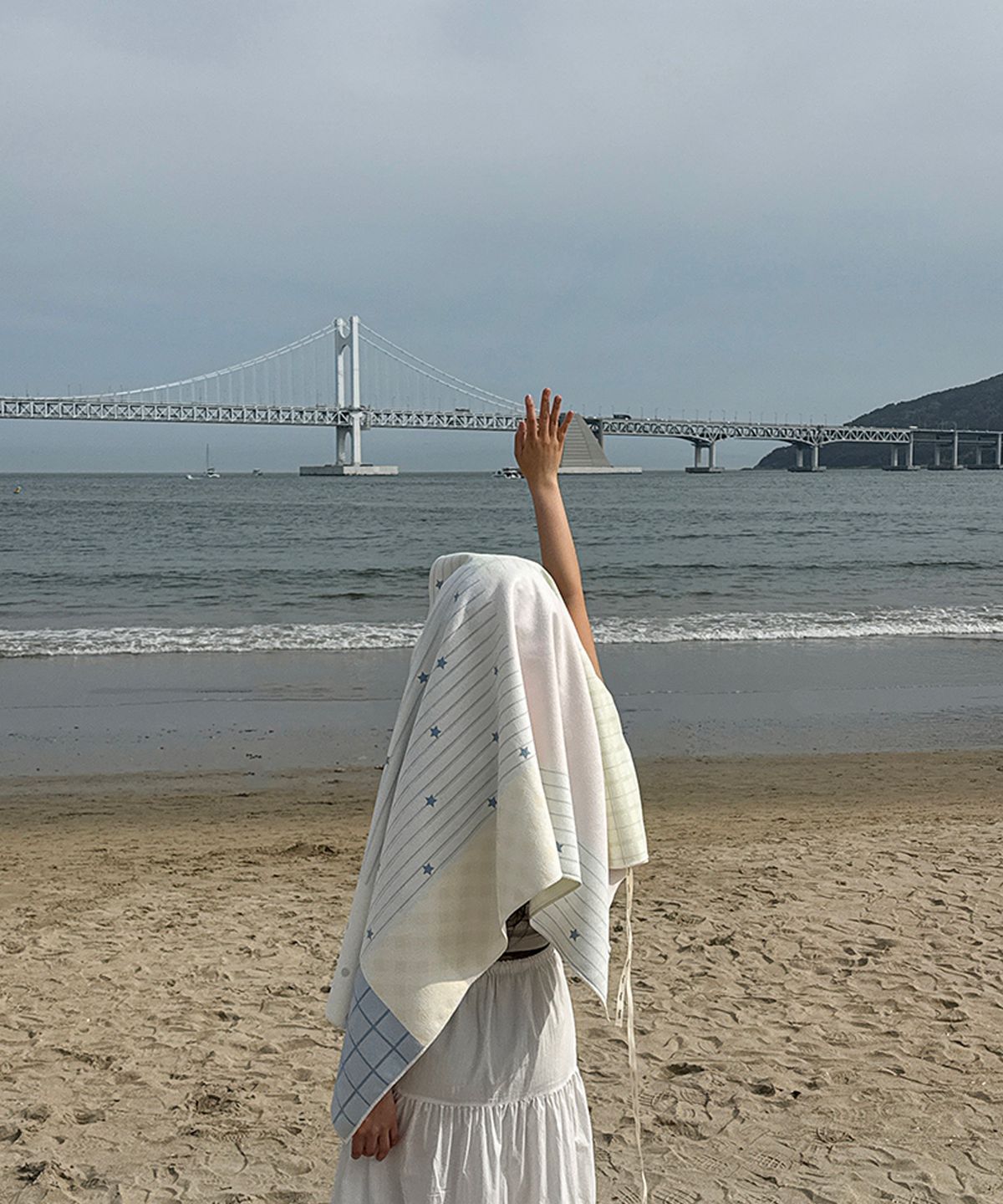 러움(RUGUM) 밀키패치워크 비치타올