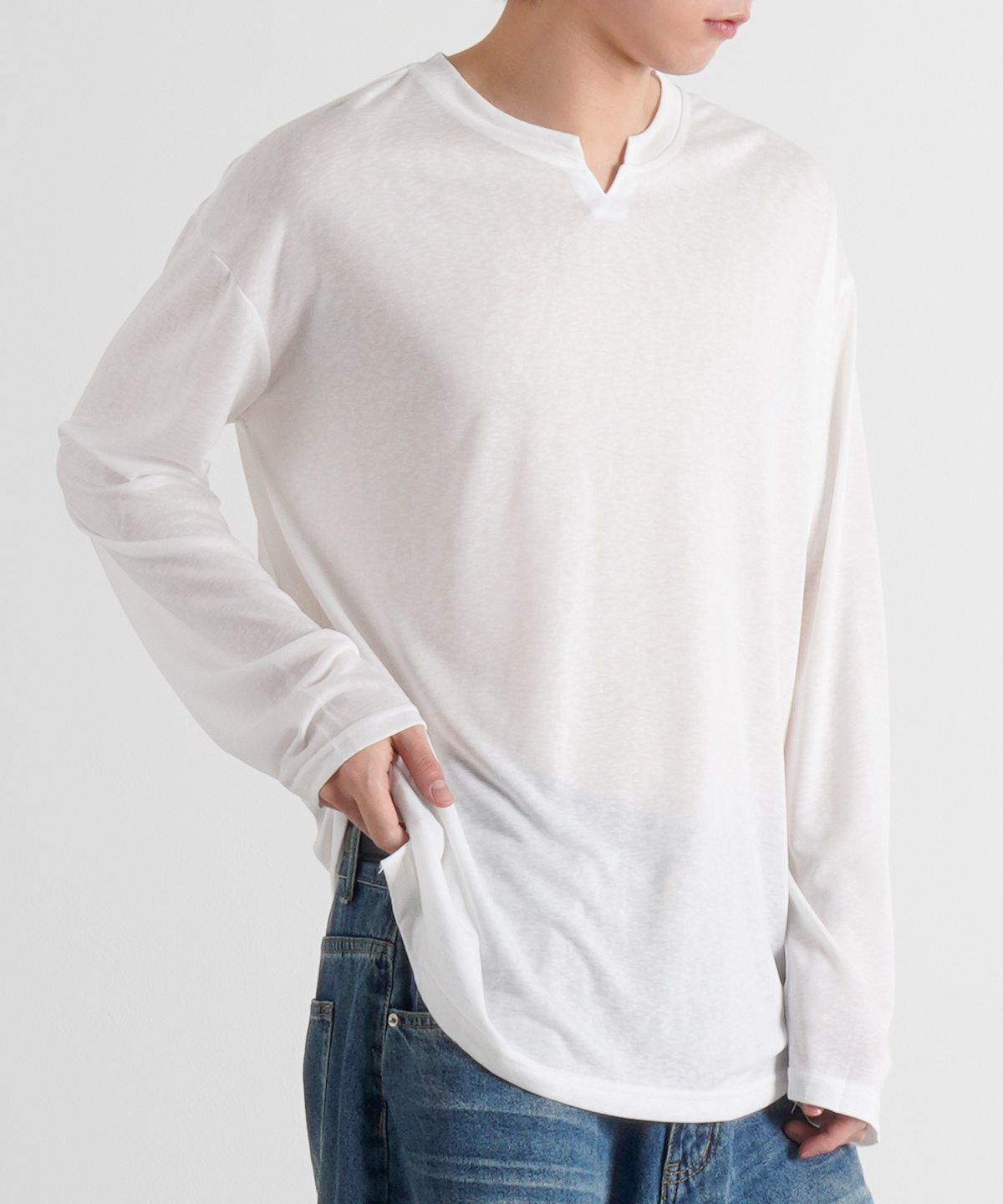 버튼서울(BUTTON SEOUL) 베이직 쿨링 슬릿넥 롱슬리브 (2 COLOR)