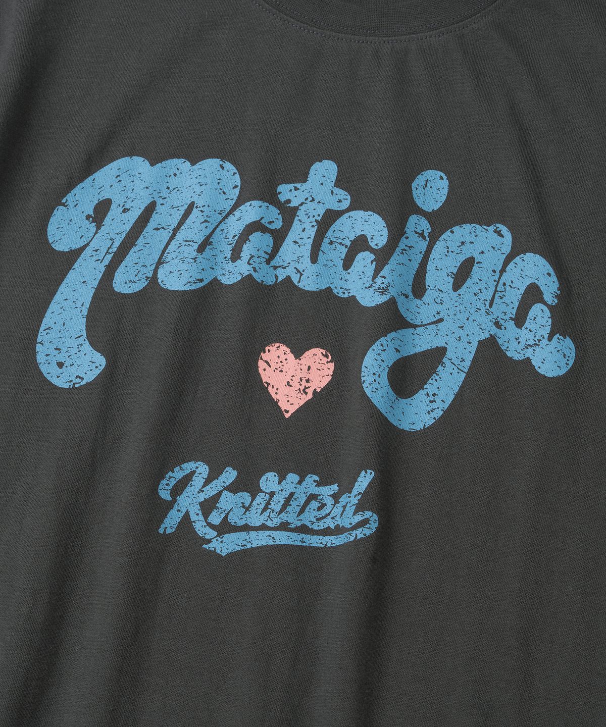 니티드(KNITTED) Mataiga 크롭 티셔츠 CHARCOAL
