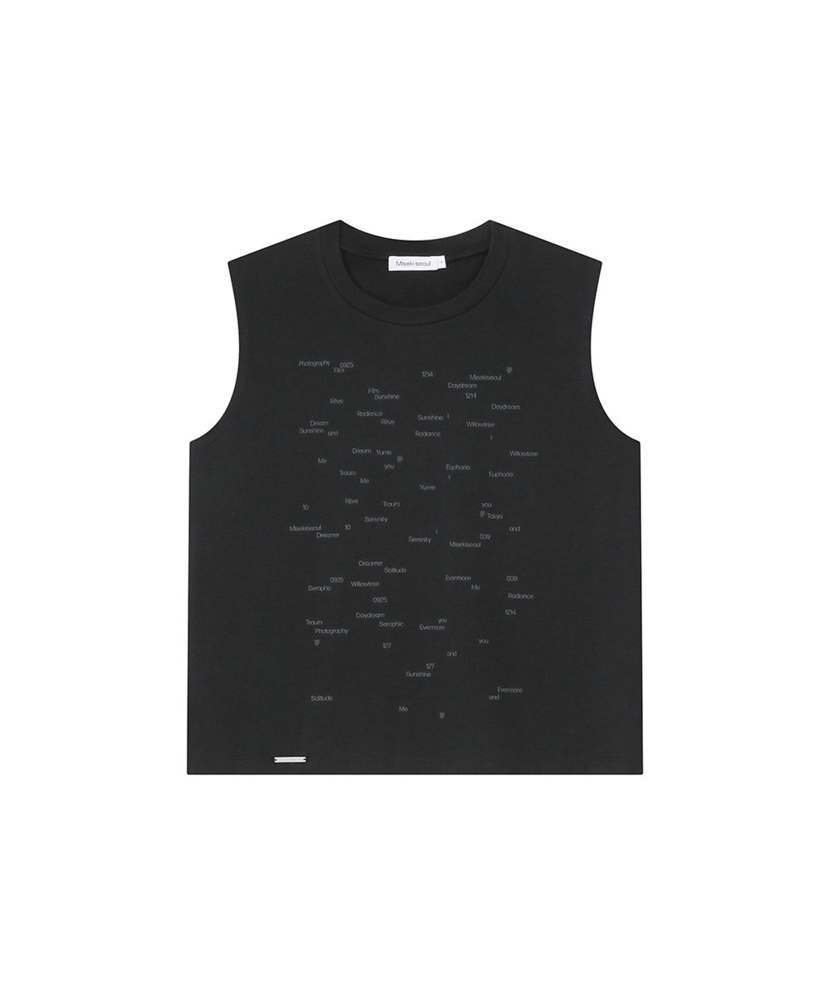 미세키서울(MISEKI SEOUL) Typographic semi crop sleeveless BLACK