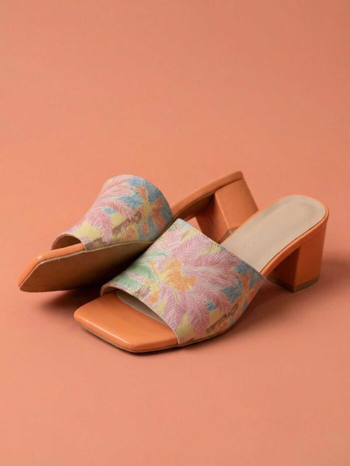 인더발코니(IN THE BALCONY) 25 SS Ceris orange