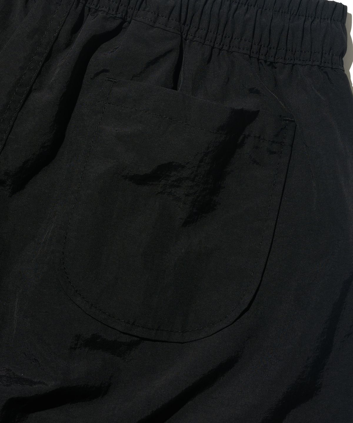 아더피츠(OTHERFITS) 8부 와이드 버뮤다 카고 팬츠 (블랙)