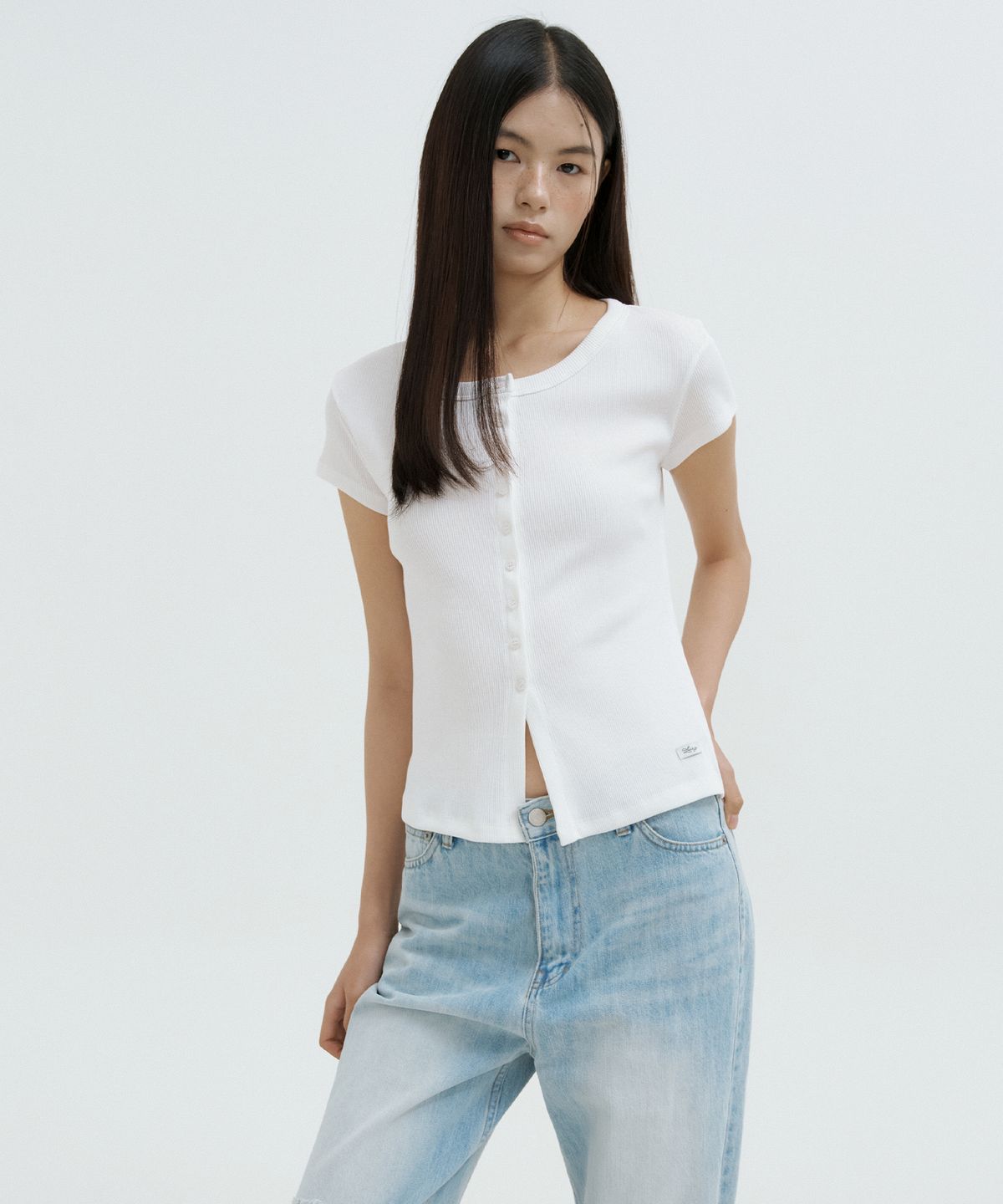 루시르주(LUCIR ZU) Henley Button-Up Sleeve Top (ivory)