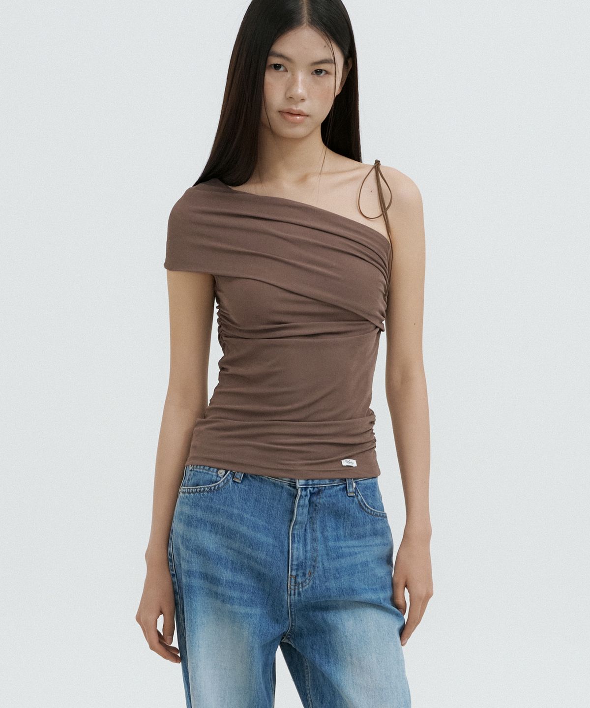 루시르주(LUCIR ZU) One-Shoulder String Top (brown) 스트링 탈부착