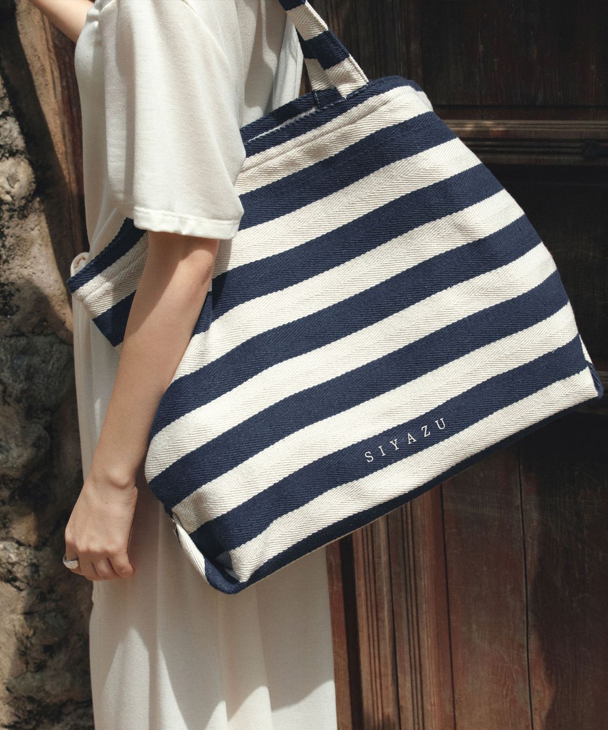 시야쥬(SIYAZU) SIAC3131 Big ST Maree Tote_Navy