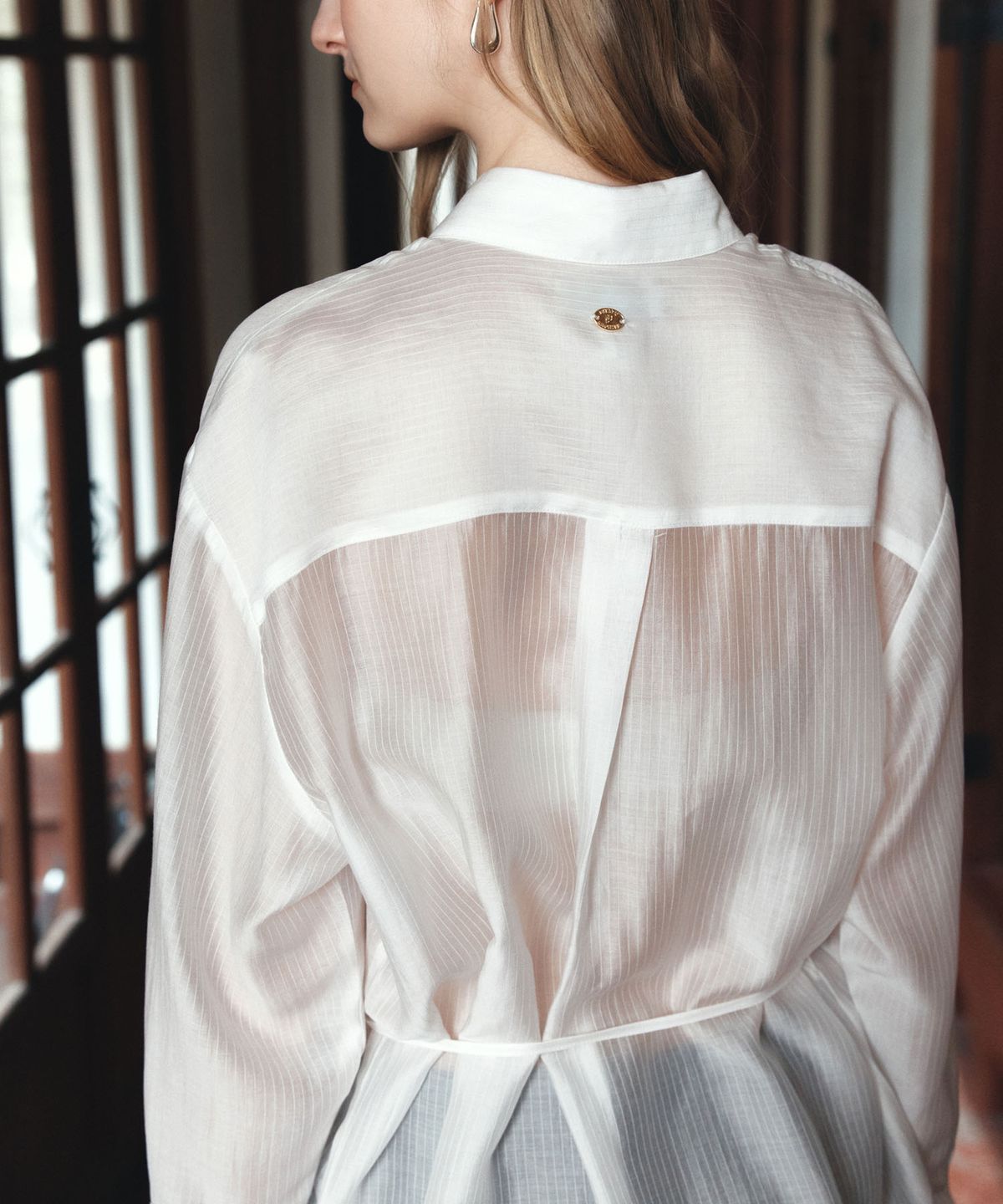 시야쥬(SIYAZU) SITP5290 실키 ST 스트링 셔츠_White