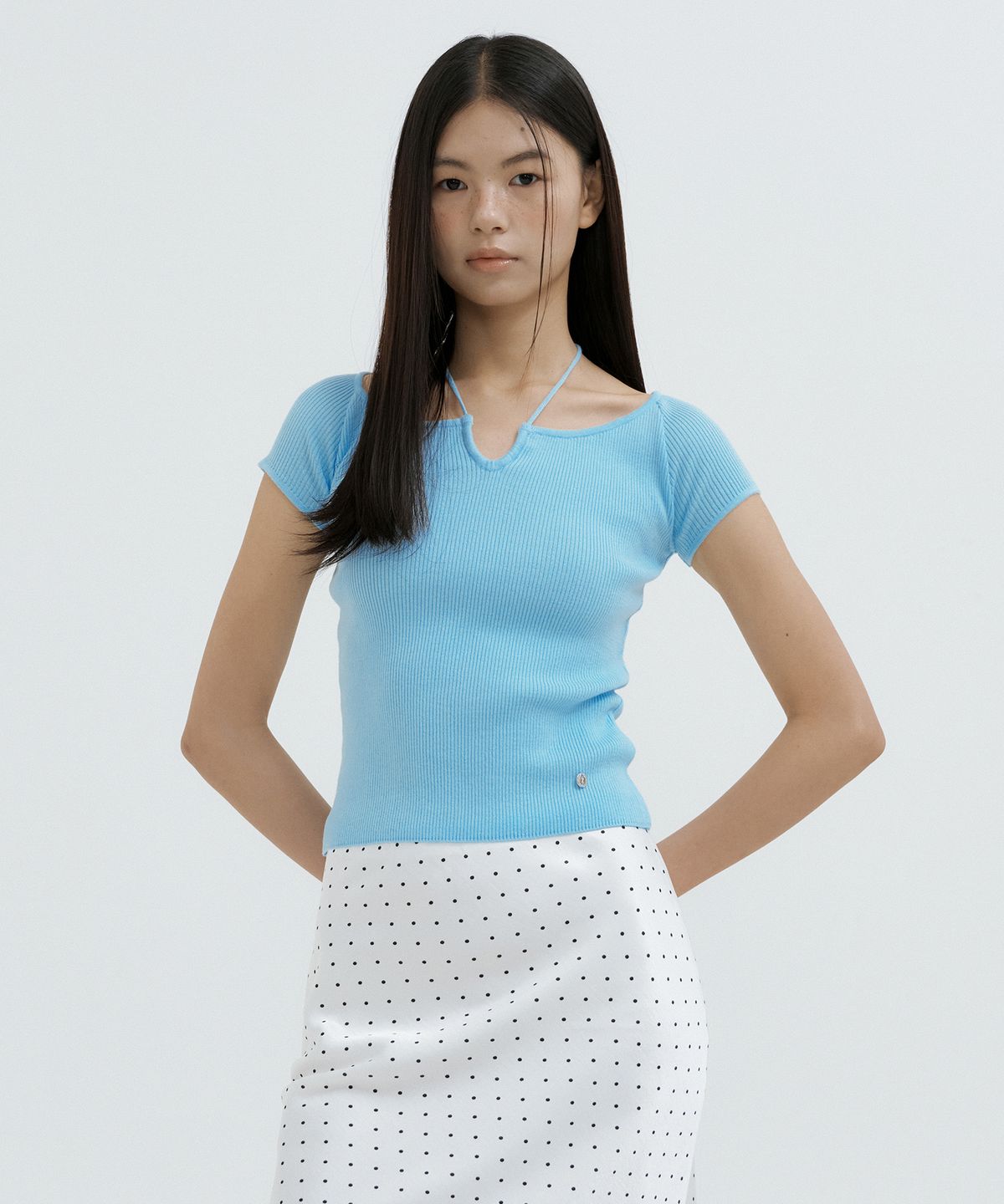 루시르주(LUCIR ZU) Strap Neck Ribbed Knit Top (sky blue)