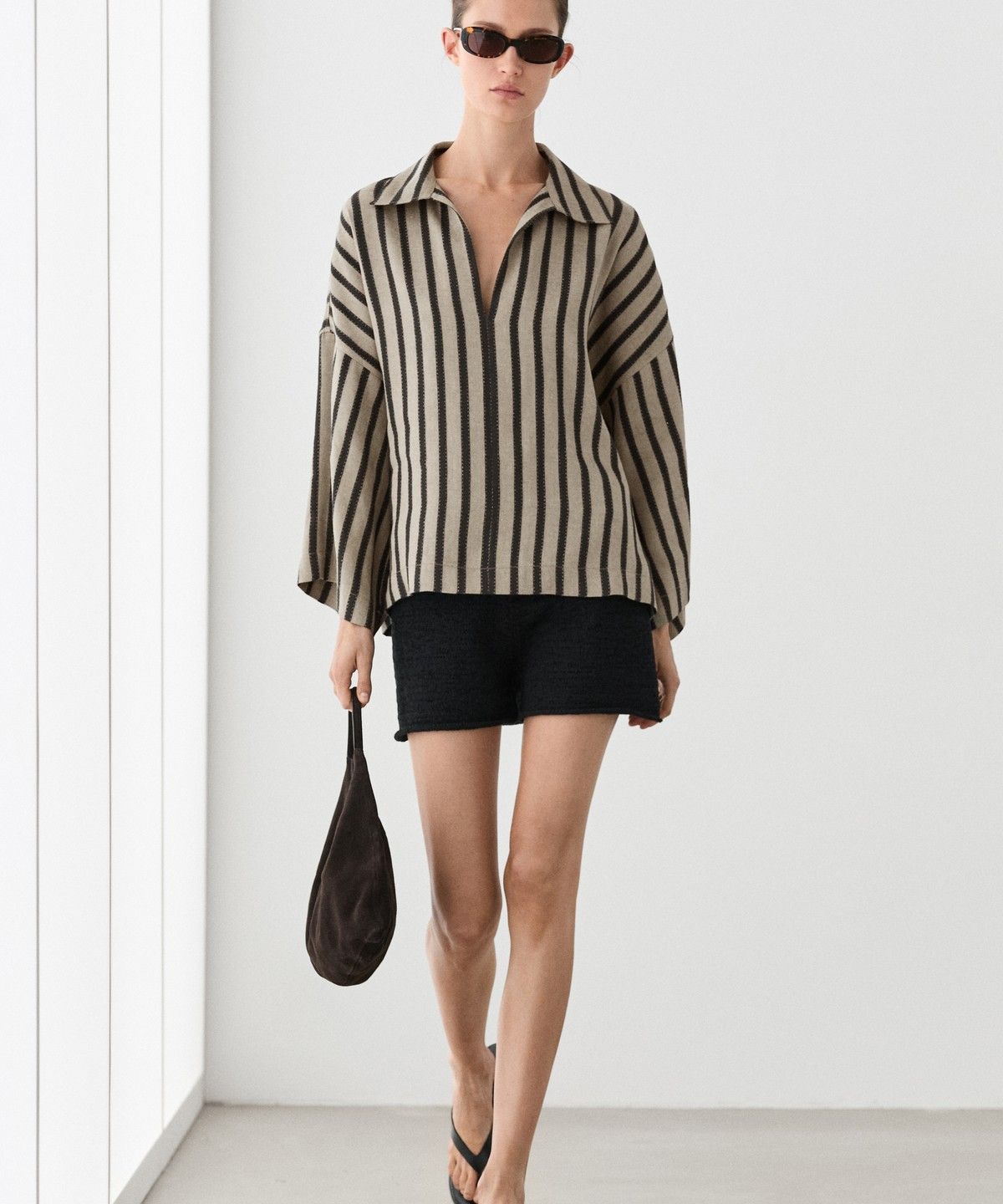 마시모두띠(MASSIMO DUTTI) 오버사이즈 스트라이프 린넨 블렌드 블라우스