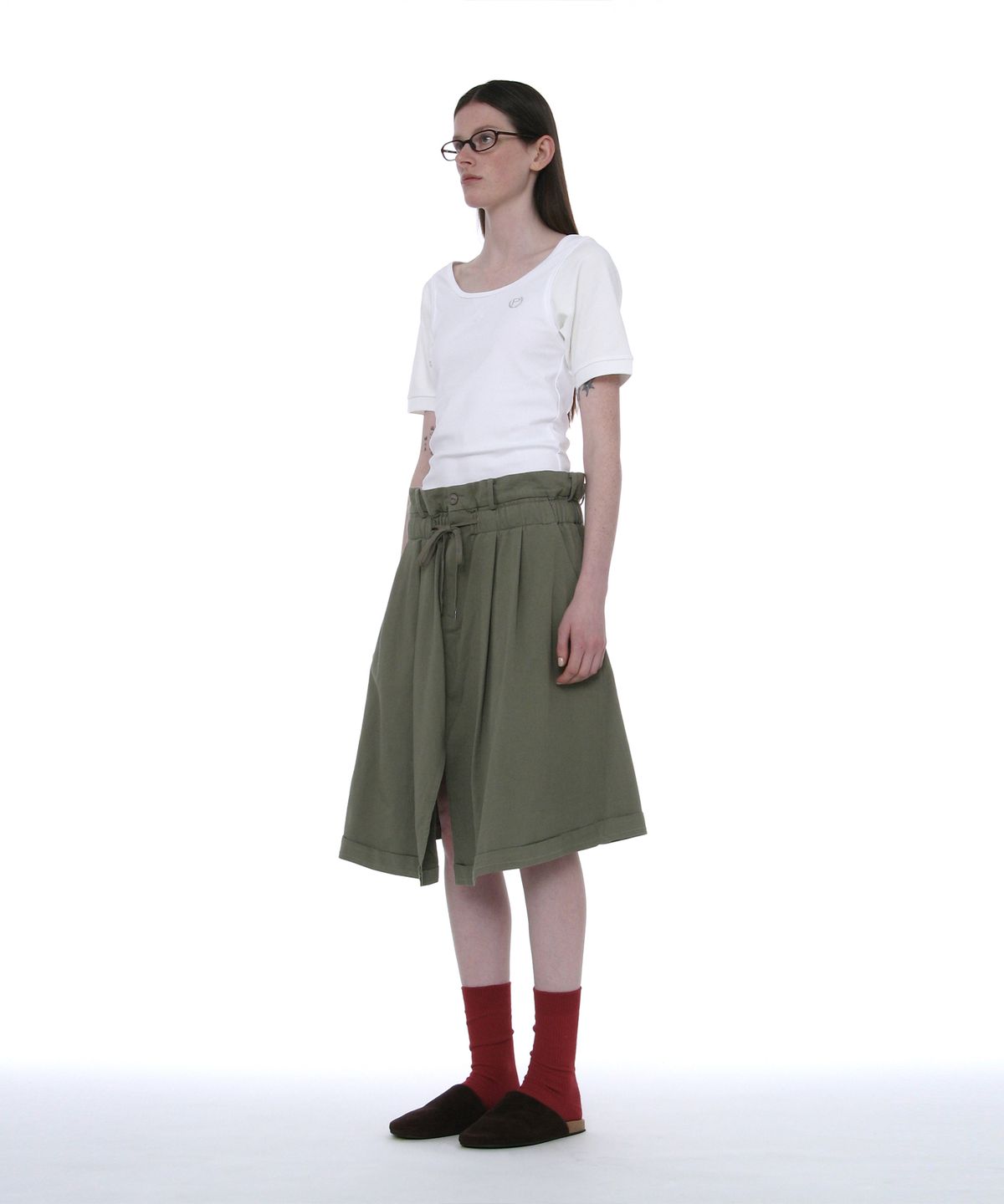 파르티멘토 우먼(PARTIMENTO WOMEN) 스쿱넥 배트 슬리브 탑_화이트