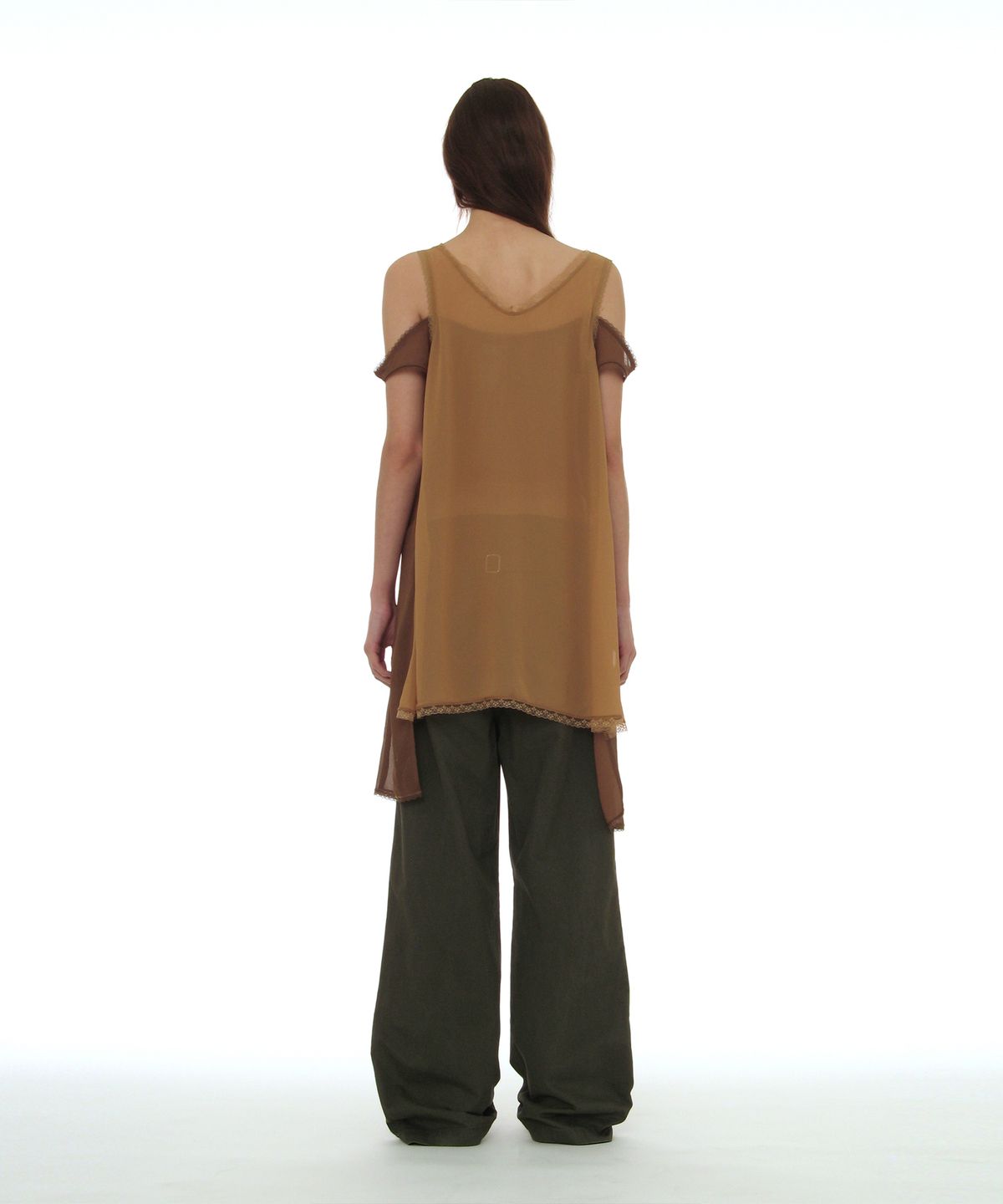 파르티멘토 우먼(PARTIMENTO WOMEN) 어시메트릭 레이스 트림 슬립 드레스_베이지