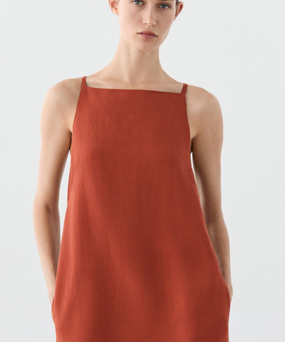 마시모두띠(MASSIMO DUTTI) 스트랩 미니 원피스
