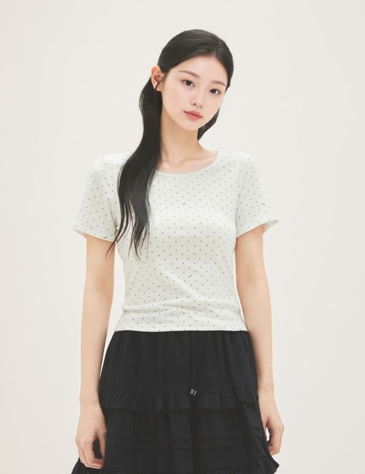 로엠(ROEM) 도트 티셔츠 RMHWG26RT5