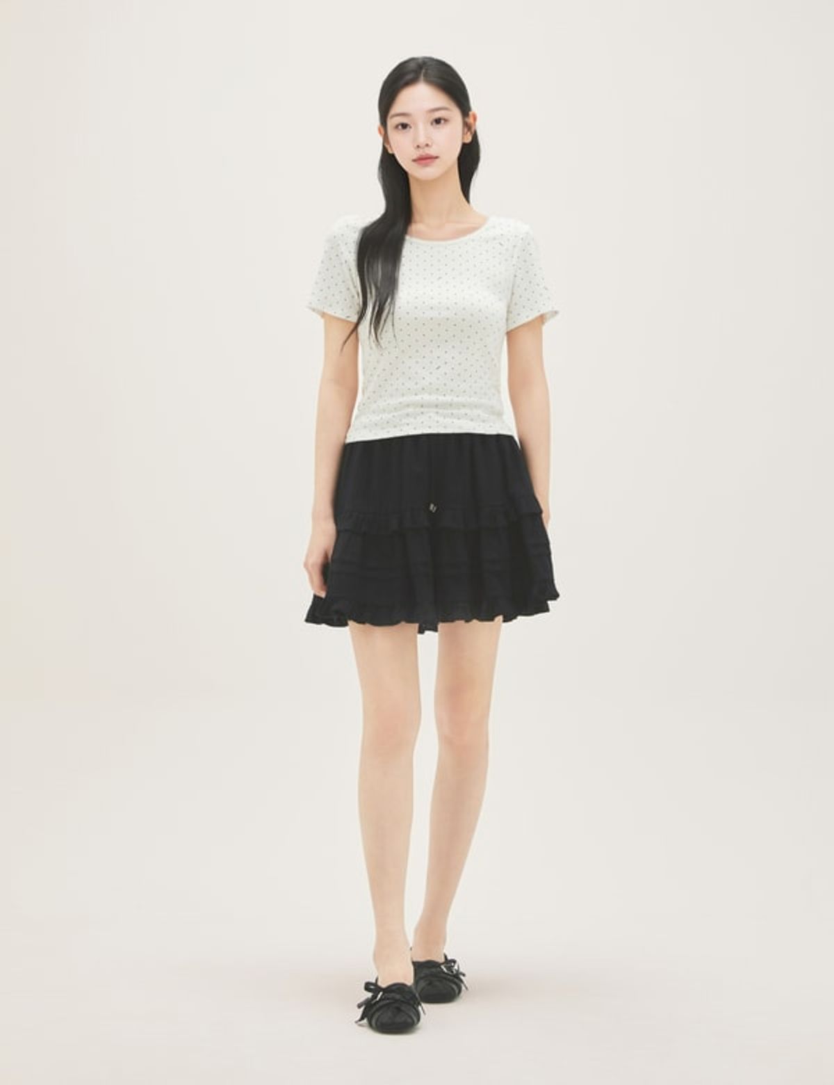 로엠(ROEM) 도트 티셔츠 RMHWG26RT5