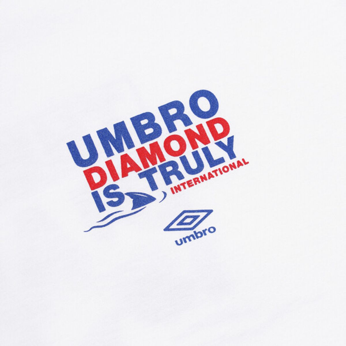 엄브로(UMBRO) [COOLING] 아이스코튼 루즈핏 그래픽 반팔 티셔츠 화이트 UR221CRS62