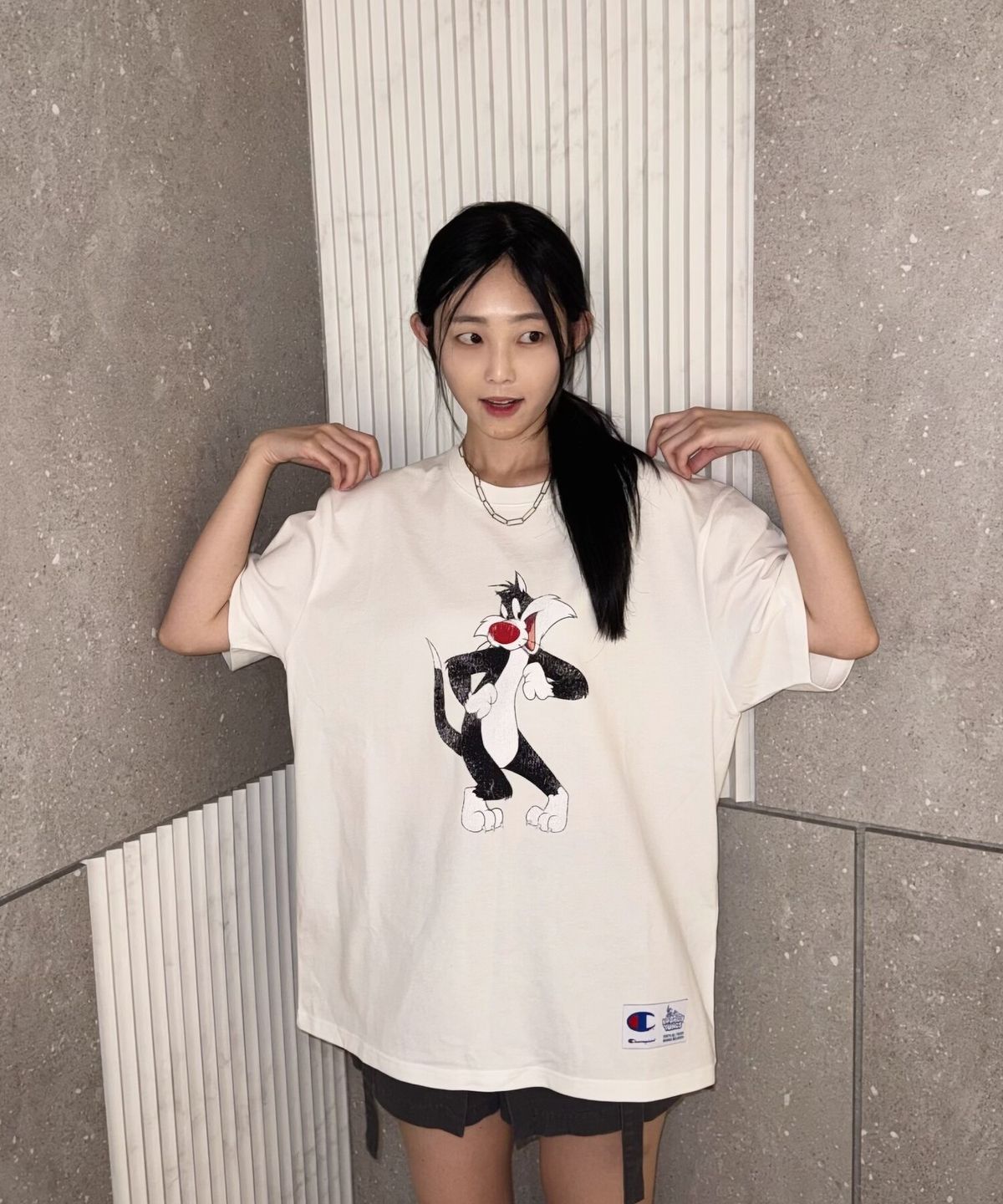 챔피온(CHAMPION) 챔피온 X 루니툰즈 반팔 티셔츠 실베스터 White