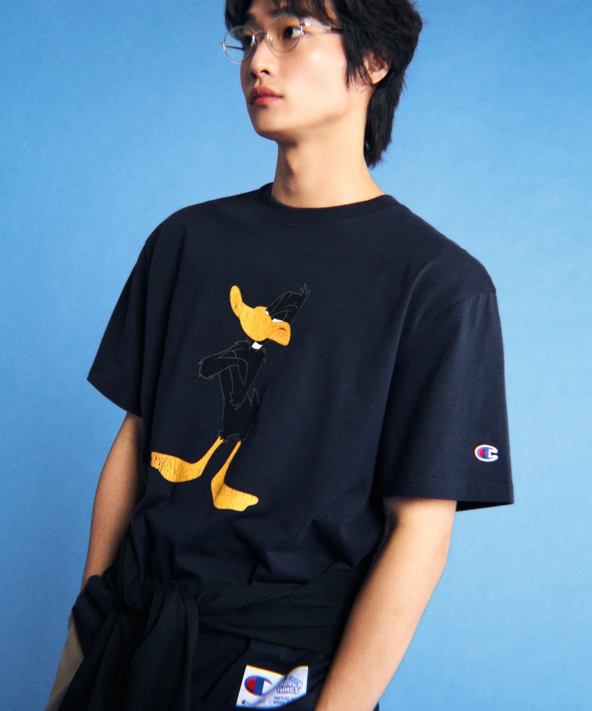 챔피온(CHAMPION) 챔피온 X 루니툰즈 반팔 티셔츠 대피 덕 Navy