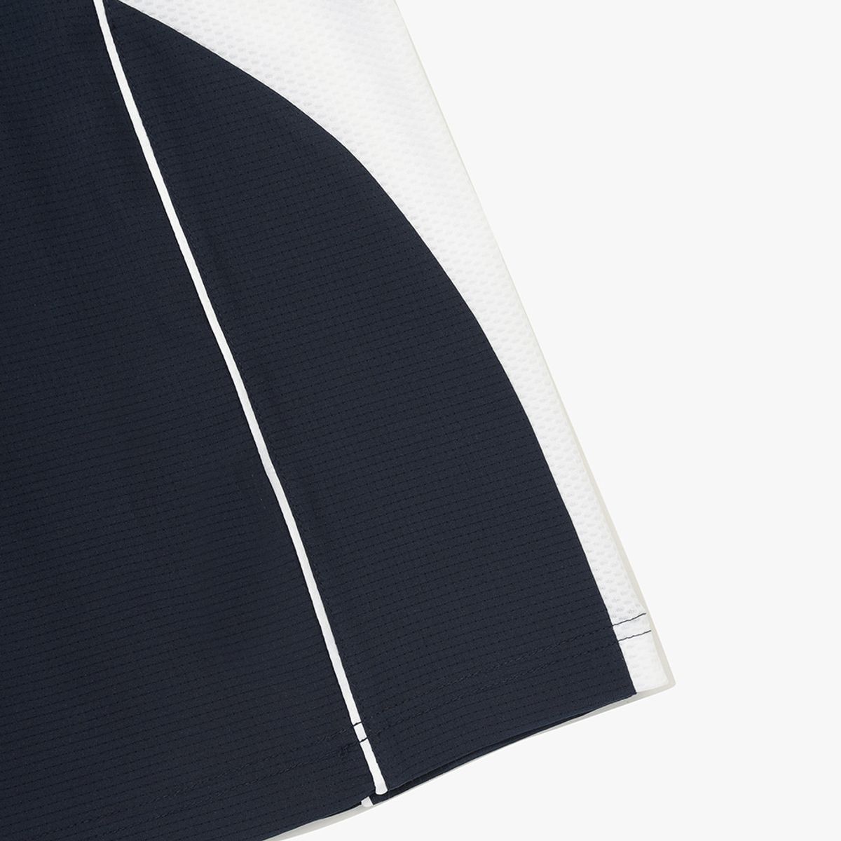 디아도라(diadora) 클라시코 우븐 반팔 피스테 NAVY