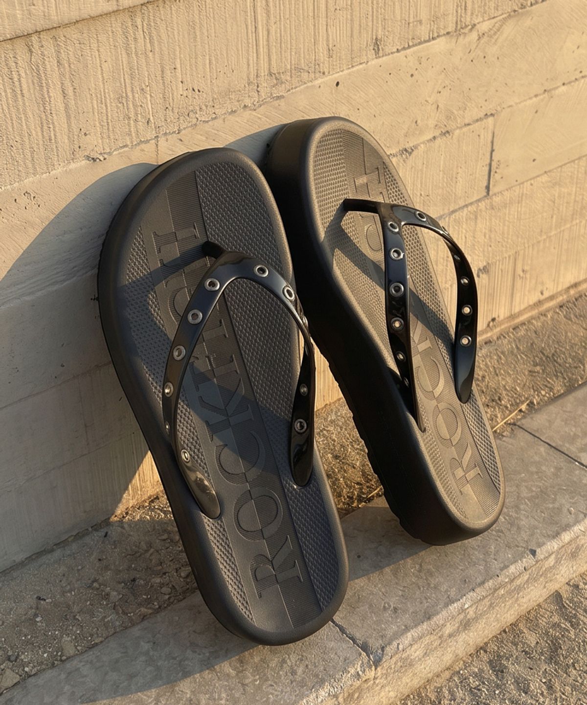 락피쉬웨더웨어(ROCKFISH WEATHERWEAR) FLIPFLOW PLATFORM(EYELET) - BLACK