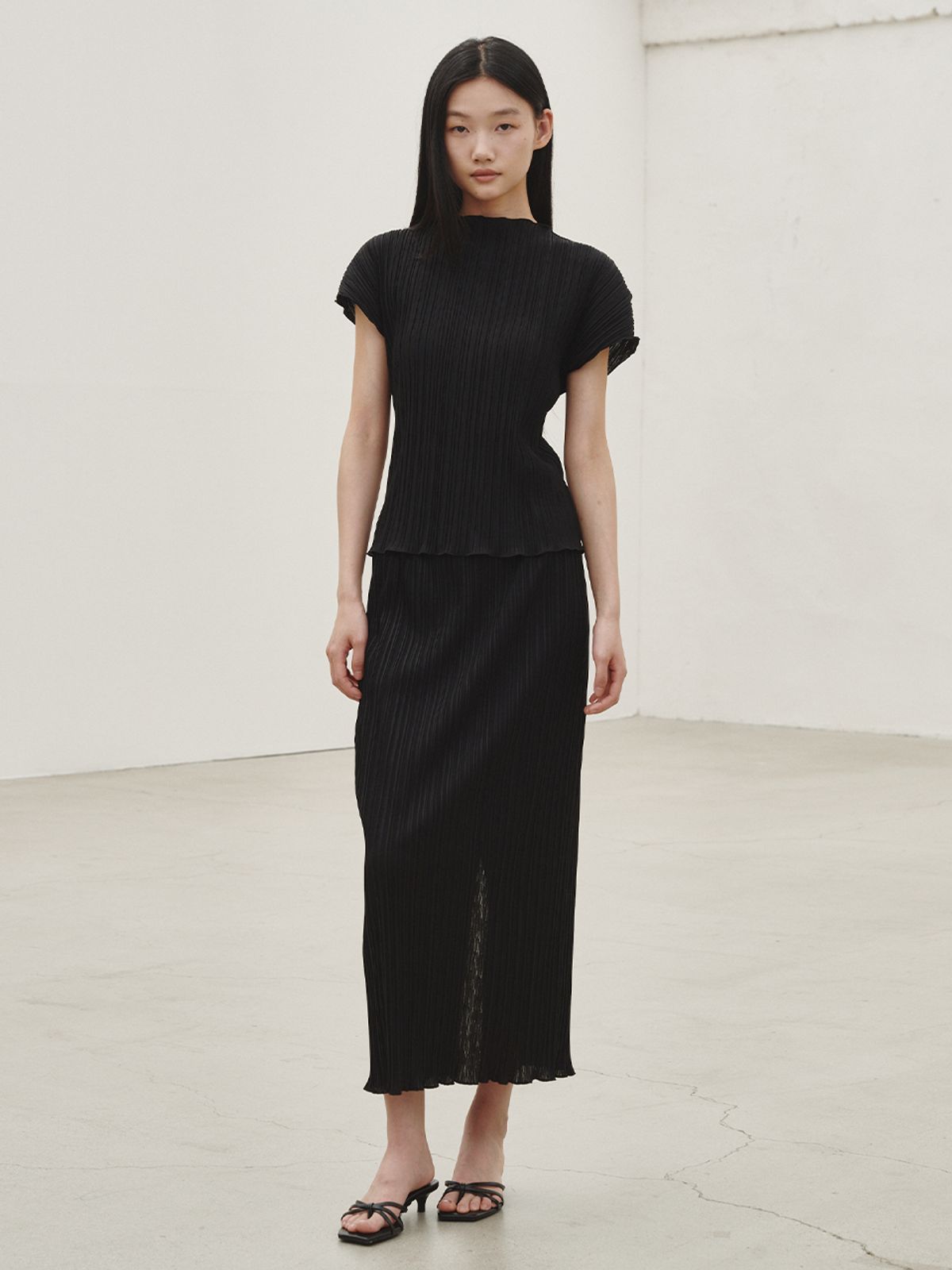 누브(NOUVE) 플리츠 롱 스커트 - 블랙 /  Pleated Long Skirt - Black