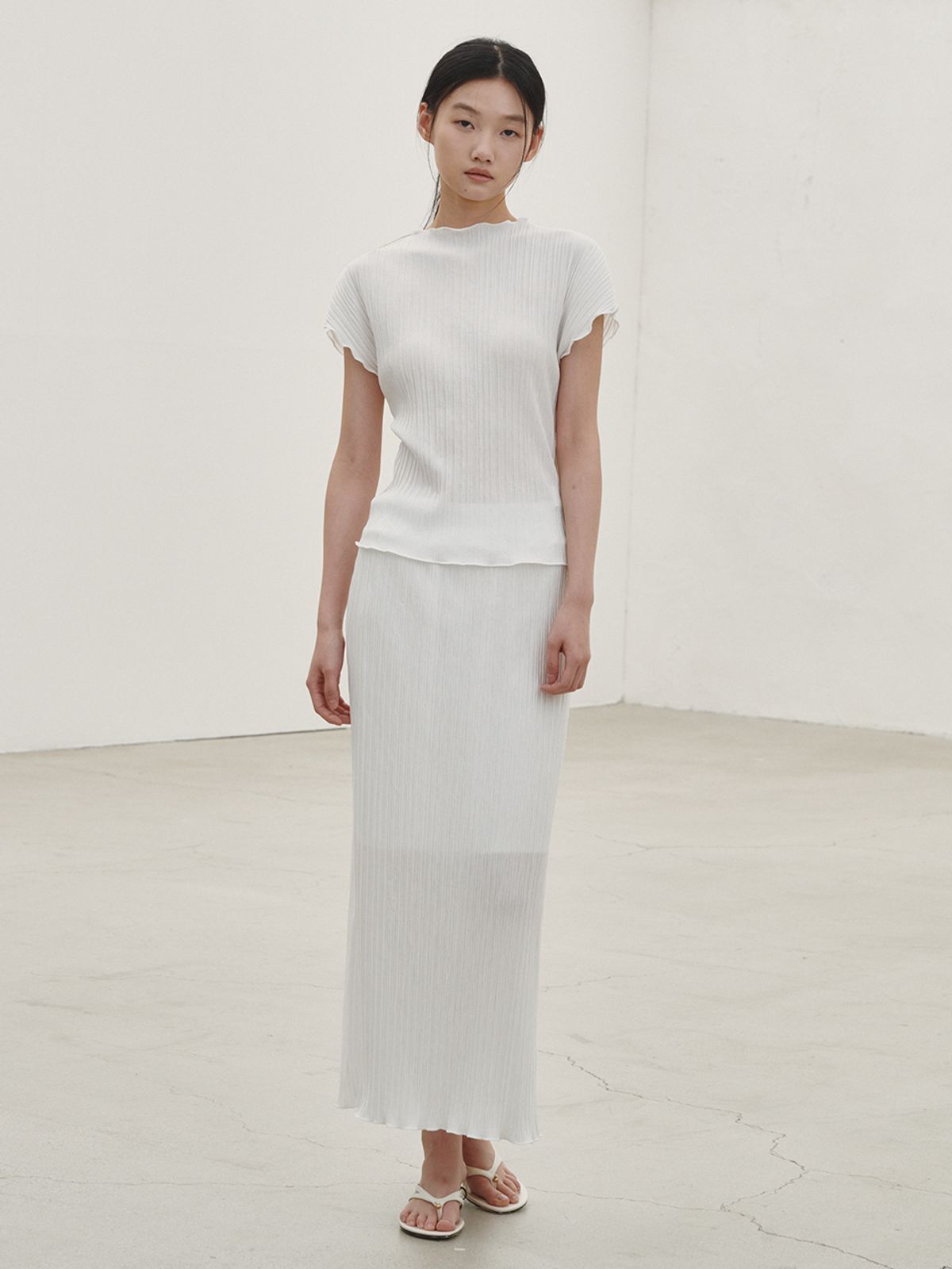 누브(NOUVE) 플리츠 롱 스커트 - 화이트 /  Pleated Long Skirt - White