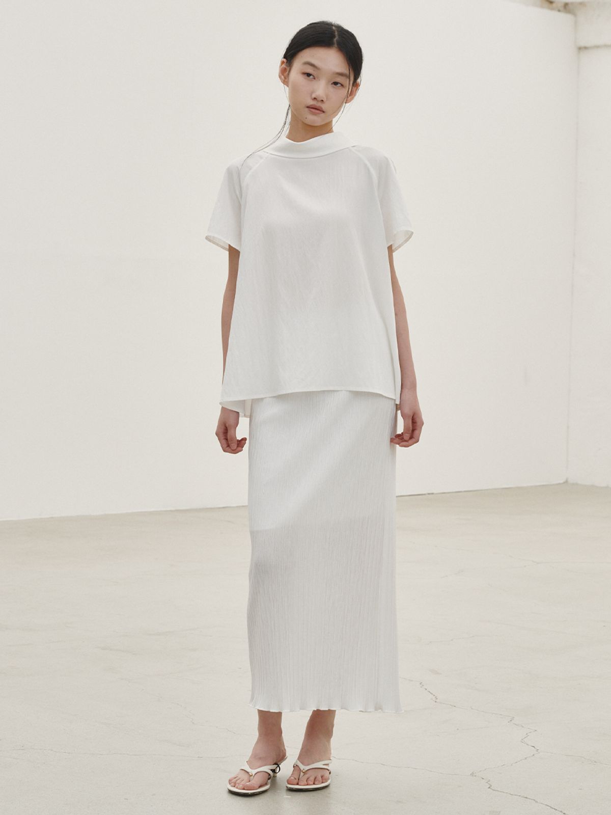 누브(NOUVE) 플리츠 롱 스커트 - 화이트 /  Pleated Long Skirt - White