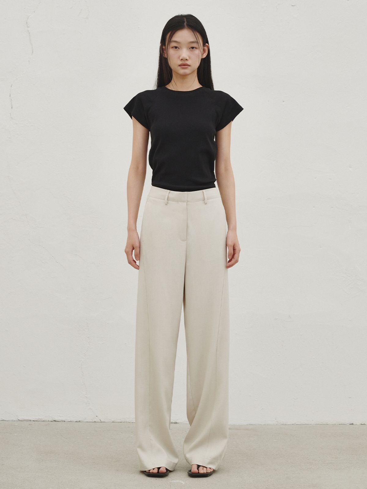 누브(NOUVE) 린넨 와이드 커브드 팬츠 - 아이보리 / Linen Wide Curved Pants - Ivory