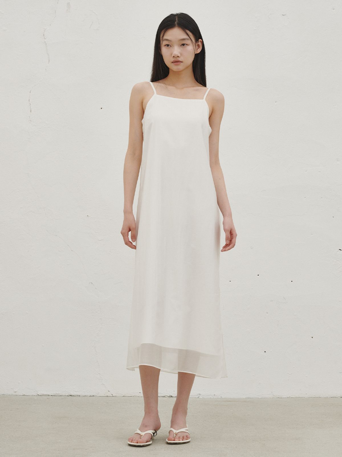 누브(NOUVE) 레이어드 슬리브리스 롱 드레스 - 화이트 / Layered Sleeveless Long Dress - White