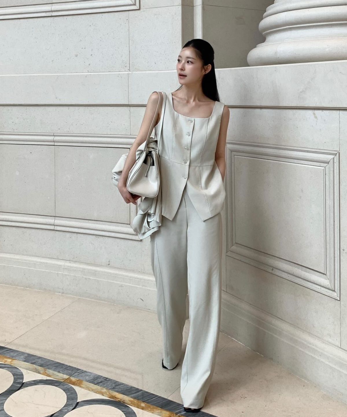 누브(NOUVE) 린넨 베스트 블라우스 - 아이보리 / Linen Vest Blouse - Ivory