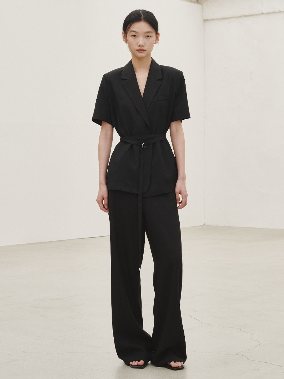 누브(NOUVE) 린넨 벨티드 자켓 -블랙 / Linen Belted Jacket - Black