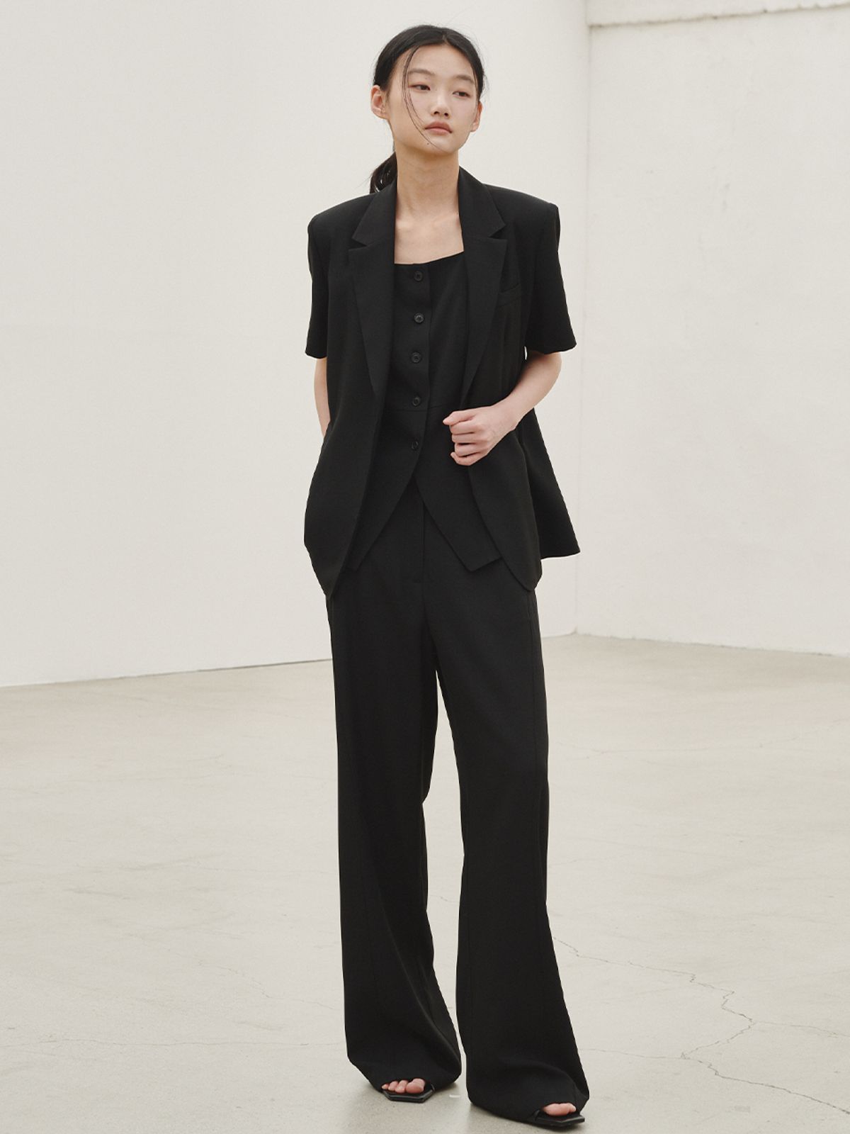 누브(NOUVE) 린넨 벨티드 자켓 -블랙 / Linen Belted Jacket - Black