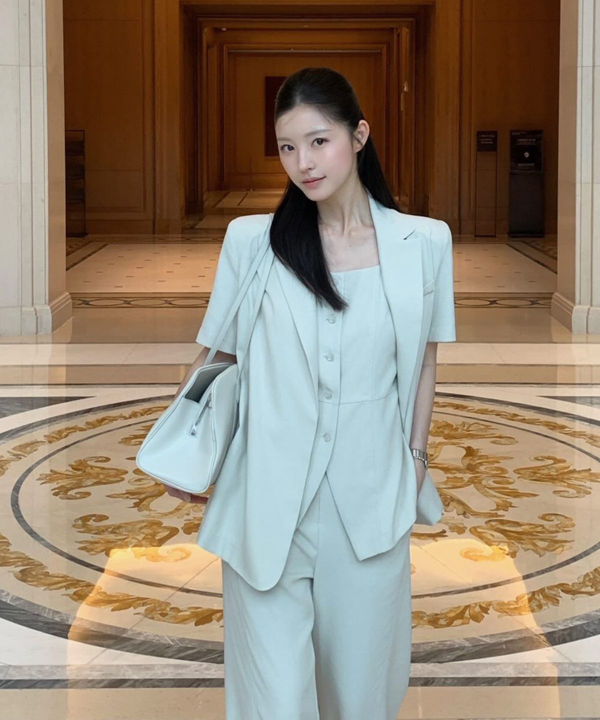 누브(NOUVE) 린넨 벨티드 자켓 - 아이보리 / Linen Belted Jacket - Ivory