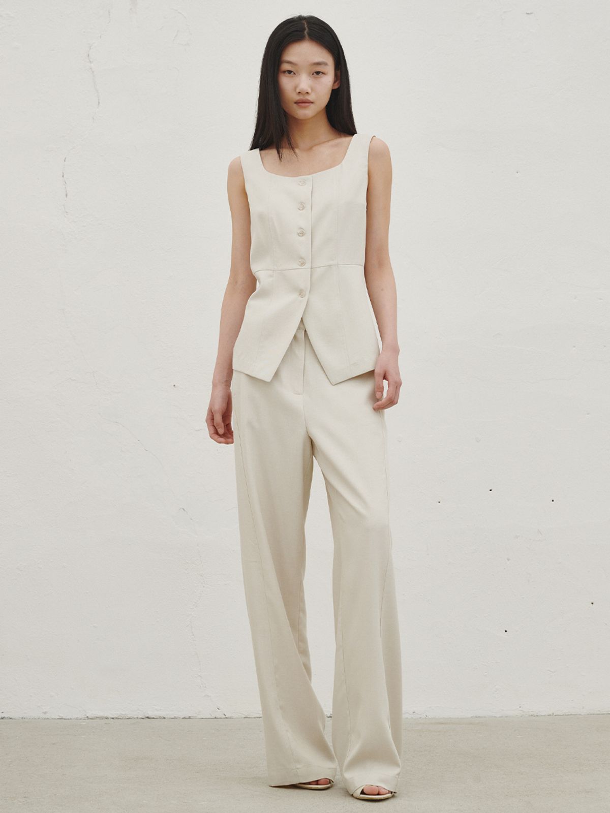 누브(NOUVE) 린넨 베스트 블라우스 셋업 - 아이보리 / Linen Vest Blouse Set up - Ivory