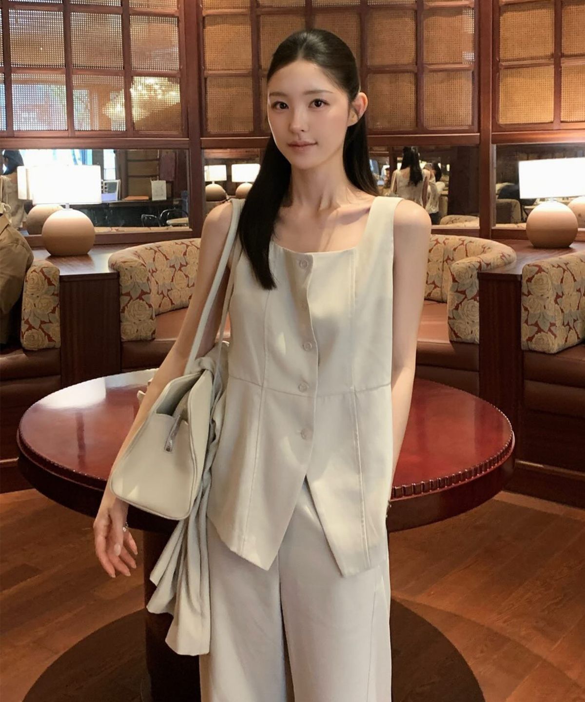 누브(NOUVE) 린넨 베스트 블라우스 셋업 - 아이보리 / Linen Vest Blouse Set up - Ivory