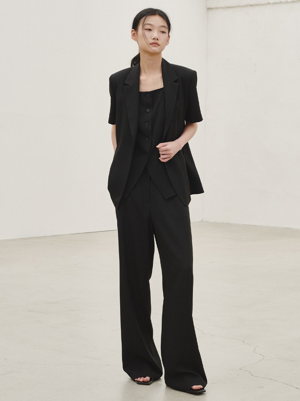 누브(NOUVE) 린넨 벨티드 자켓 셋업 - 블랙 / Linen Belted Jacket Set up - Black