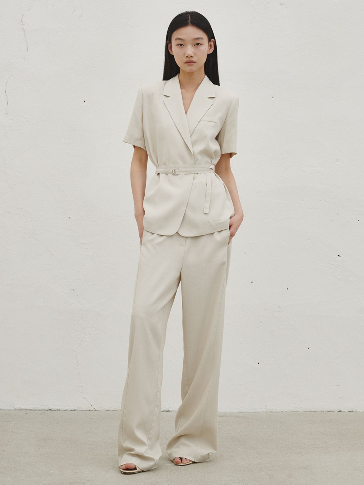 누브(NOUVE) 린넨 벨티드 자켓 셋업 - 아이보리 / Linen Belted Jacke Set up - Ivory