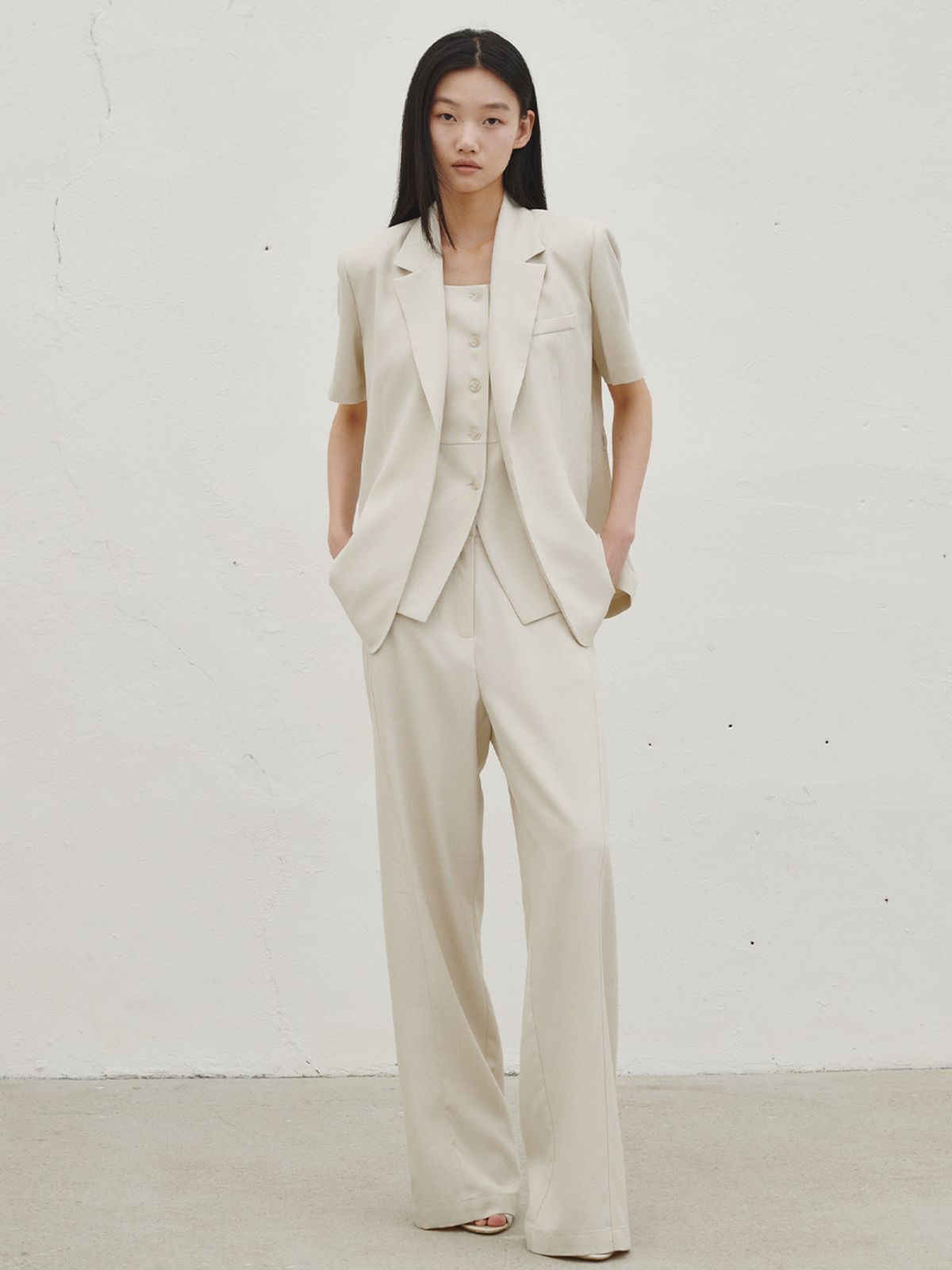 누브(NOUVE) 린넨 벨티드 자켓 셋업 - 아이보리 / Linen Belted Jacke Set up - Ivory