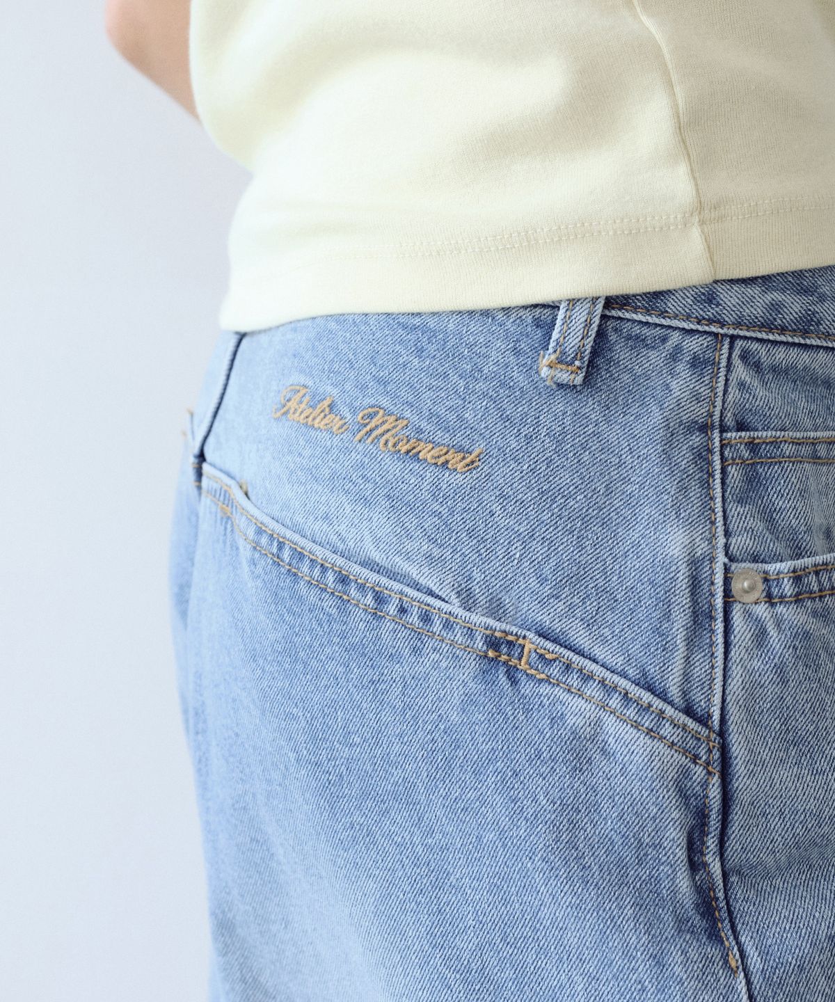 유라고(URAGO) Curved washing denim pants