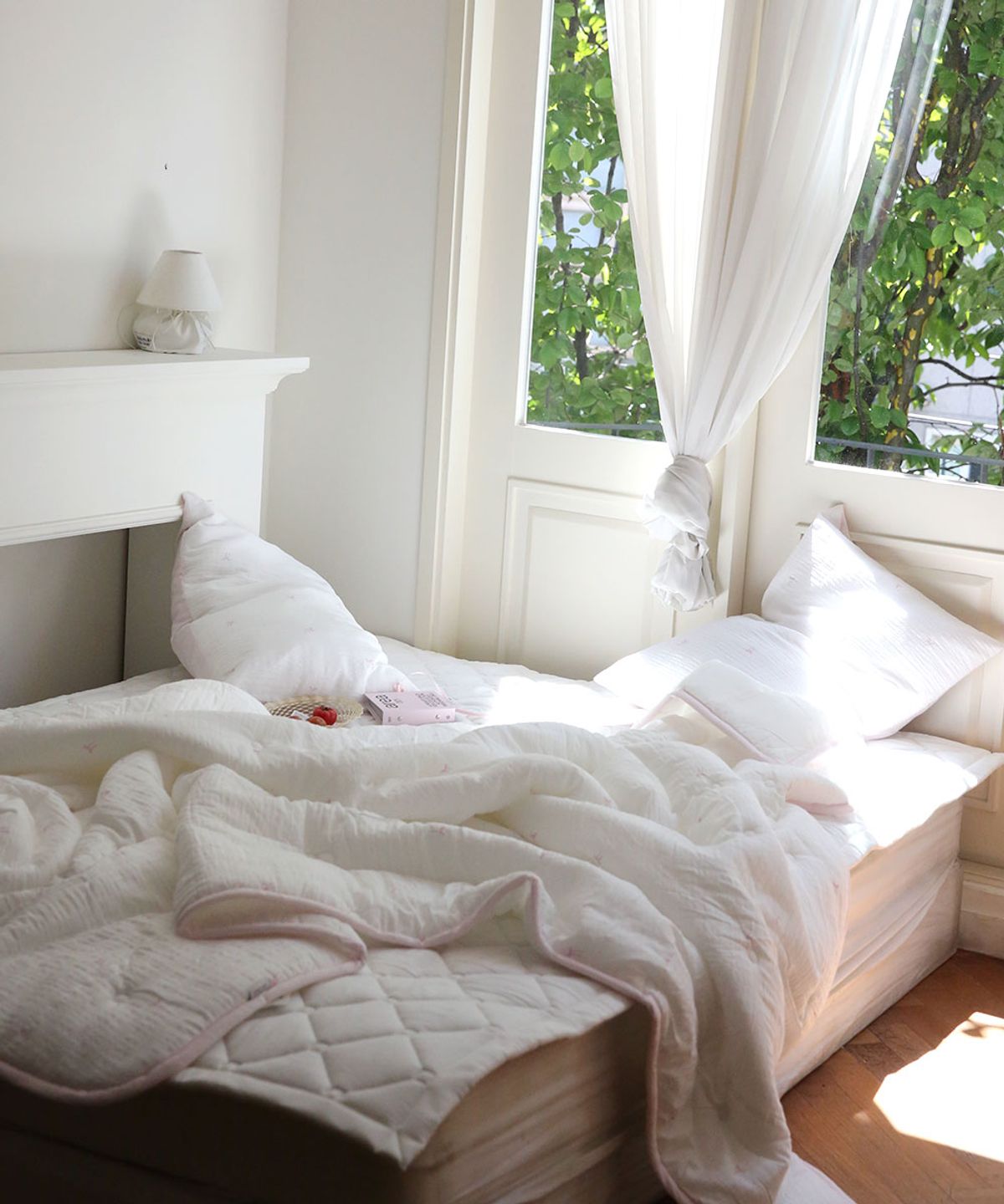 메종드룸룸(MAISON DE ROOMROOM) 쁘띠 리본 모달 차렵이불세트