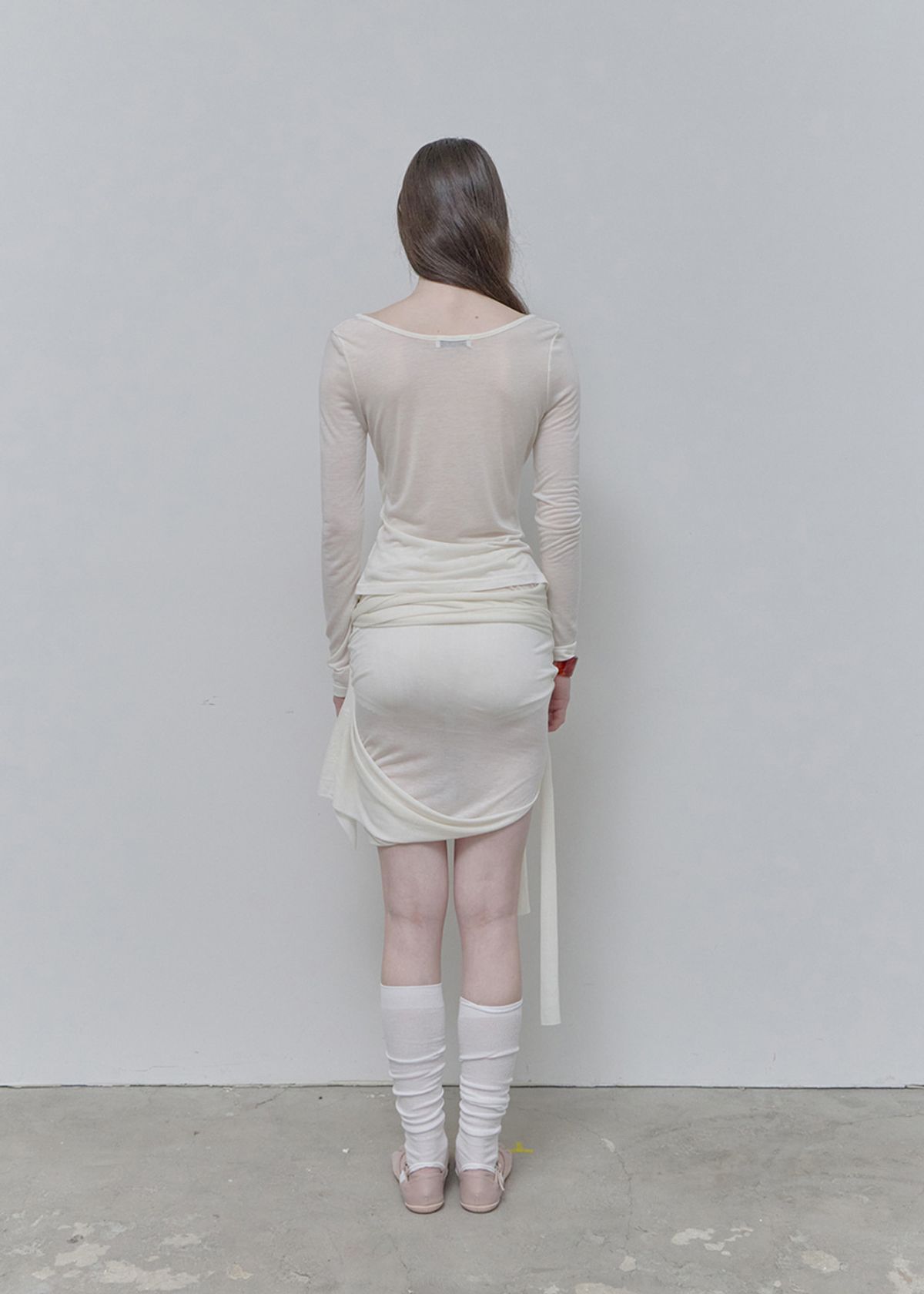 필세(PHILCE) See-through V-neck long-sleeved, Ivory