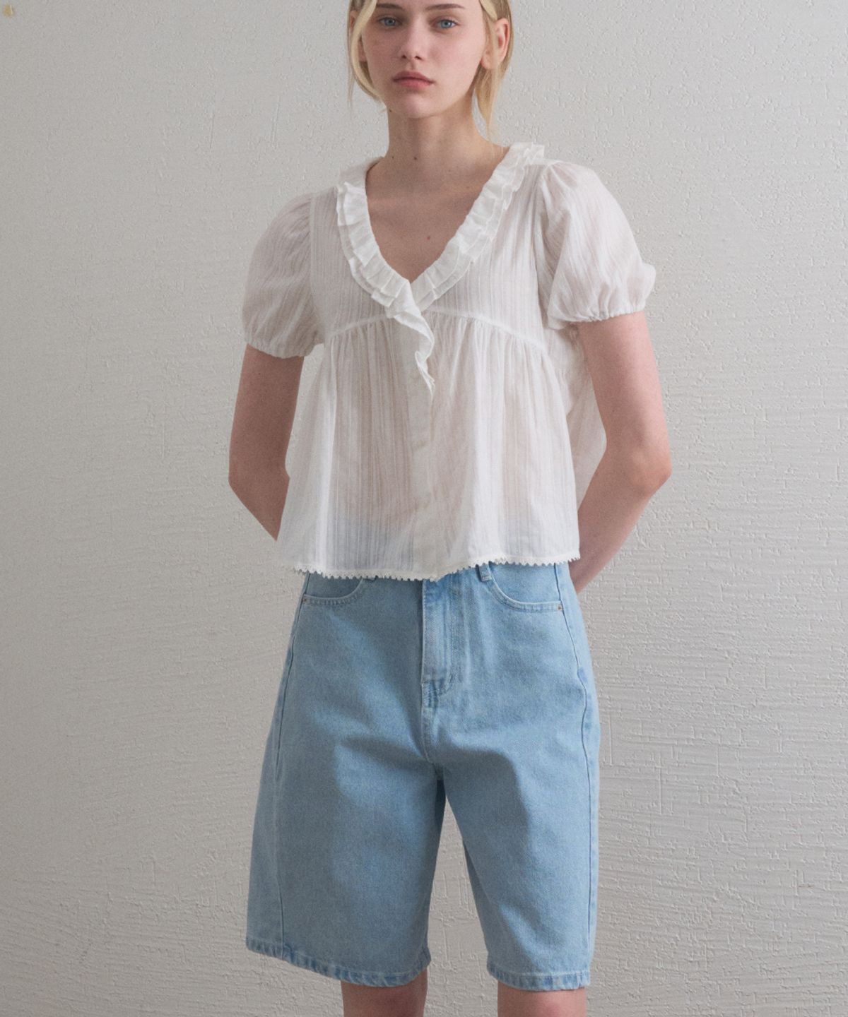 헤인트(HAINT) HARPER SIDE-CUTTING BERMUDA DENIM PANTS 2COL__LIGHT BLUE