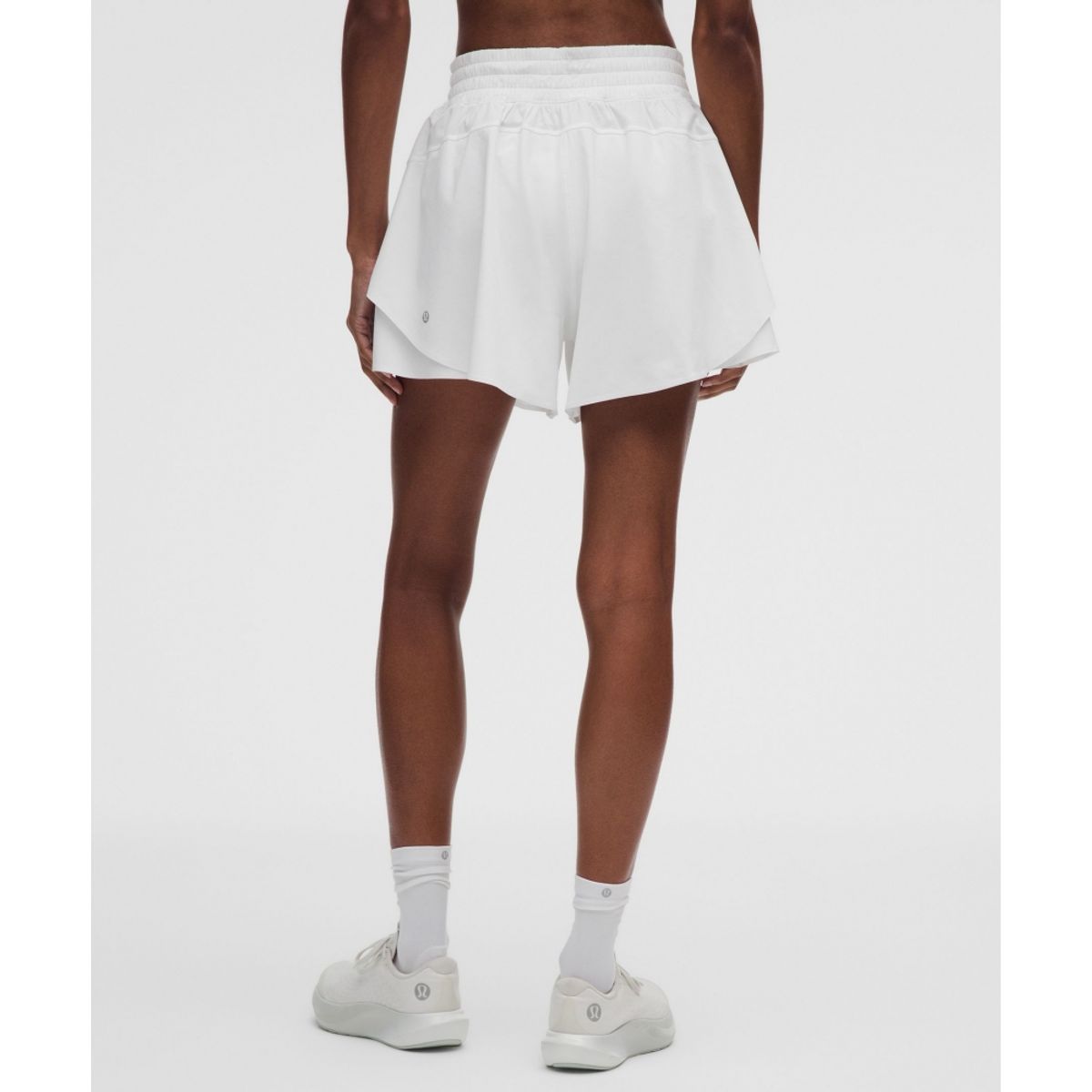 룰루레몬(LULULEMON) 셰이크 잇 아웃 하이라이즈 러닝 쇼츠 4inch  WHT