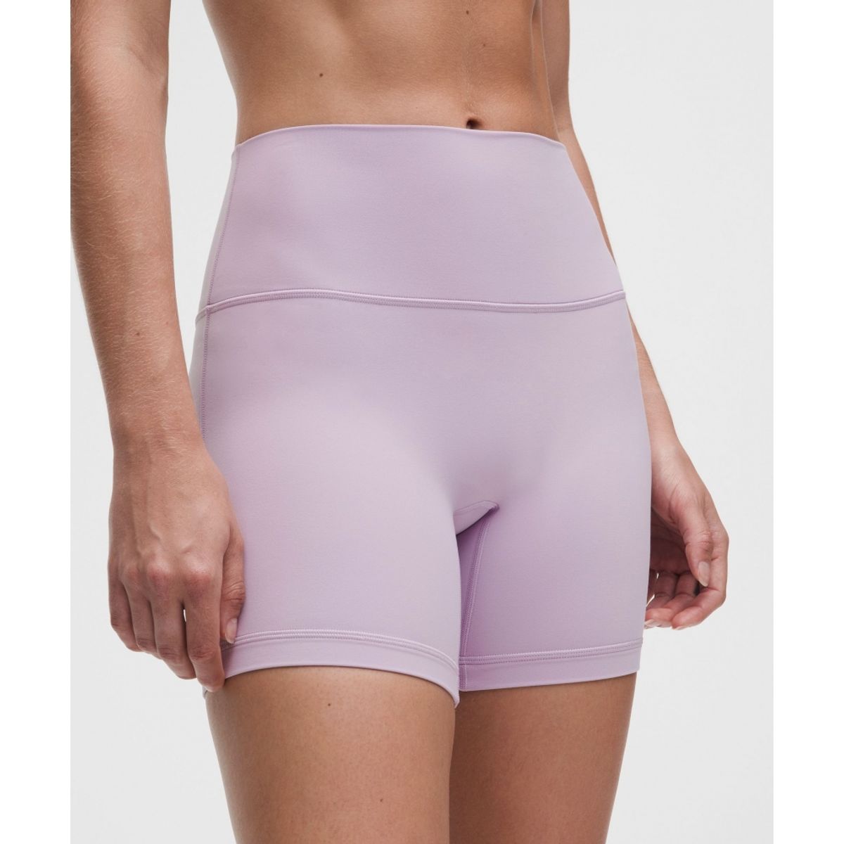 룰루레몬(LULULEMON) 룰루레몬 Align No Line™ 하이라이즈 쇼츠 6inch  LLAY