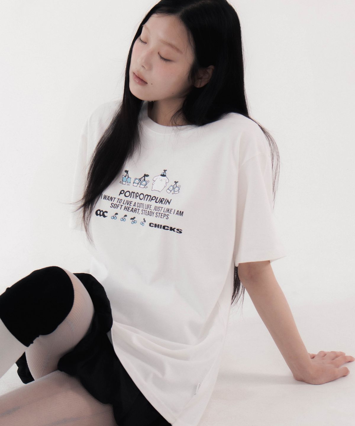 칙스(CHICKS) 폼폼푸린 스테디 오버 반팔 티셔츠 화이트