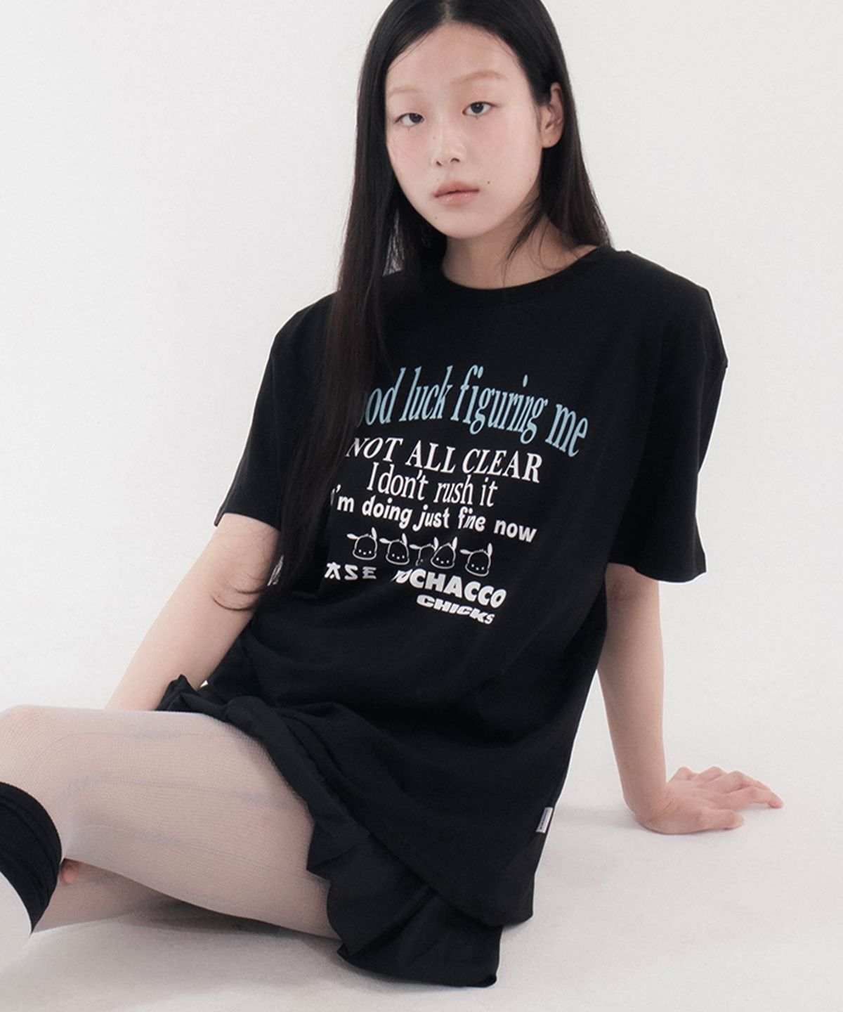 칙스(CHICKS) 포차코 굿럭 오버 반팔 티셔츠 블랙