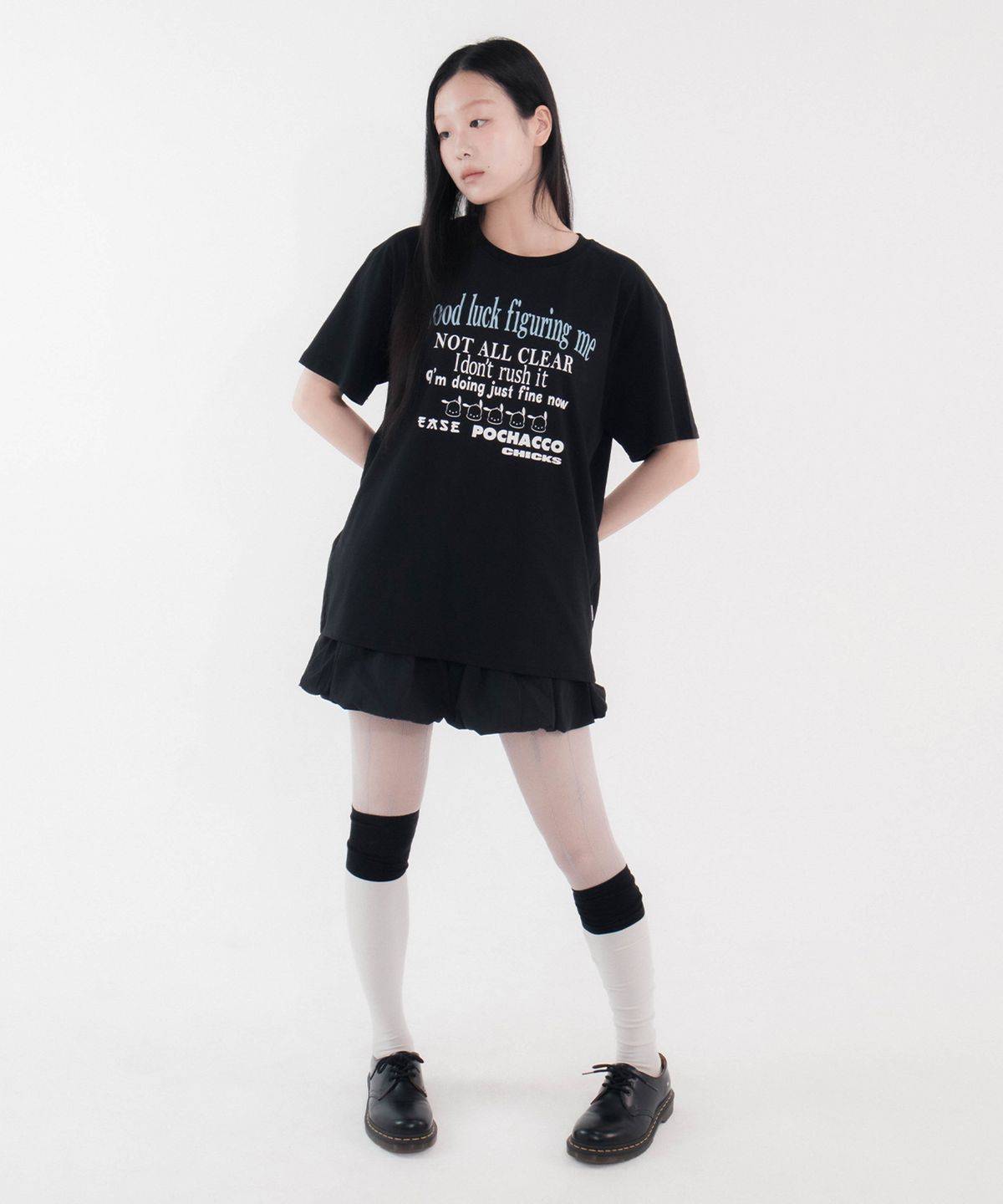 칙스(CHICKS) 포차코 굿럭 오버 반팔 티셔츠 블랙