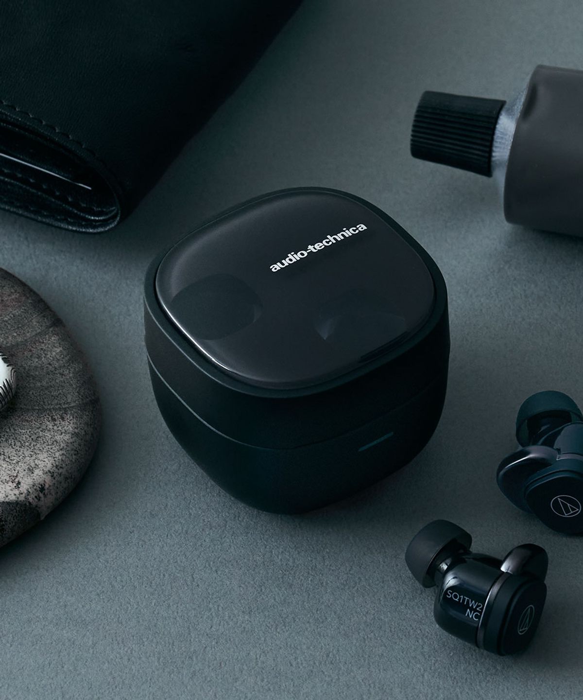 오디오테크니카(AUDIOTECHNICA) ATH-SQ1TW2NC 소형 노이즈캔슬링 무선 블루투스 이어폰